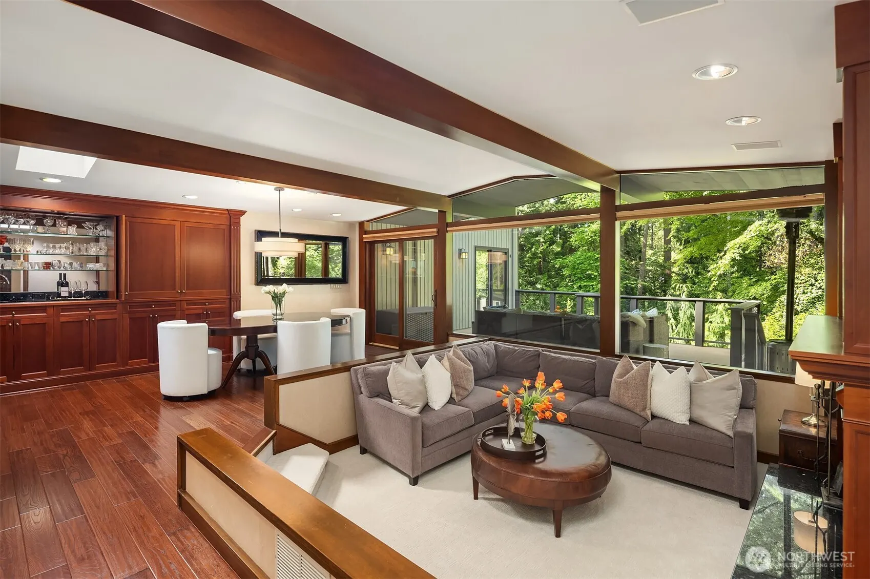 10250 SE 21st Street , Bellevue, WA 98004