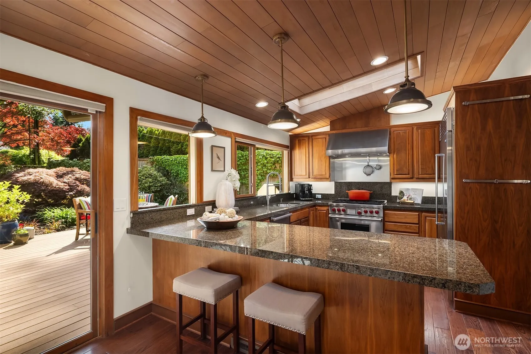 10250 SE 21st Street , Bellevue, WA 98004