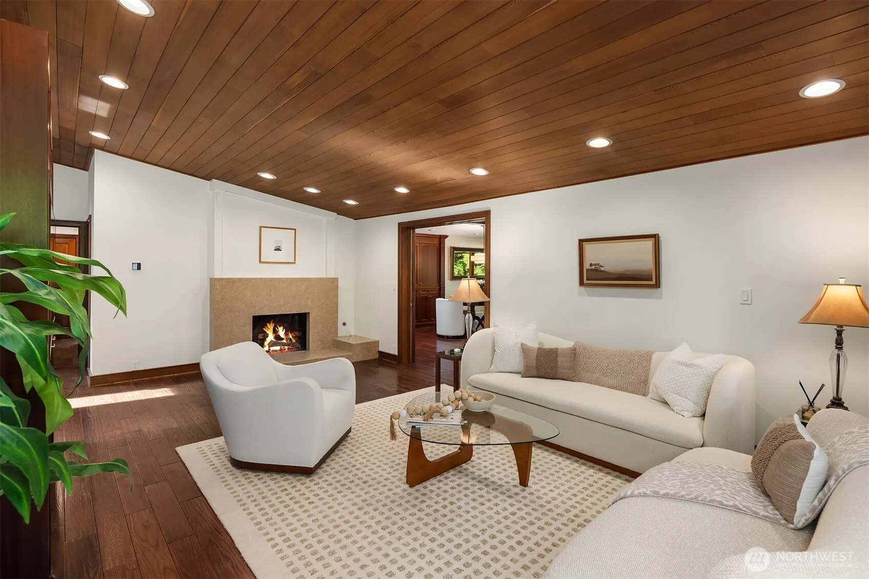 10250 SE 21st Street , Bellevue, WA 98004