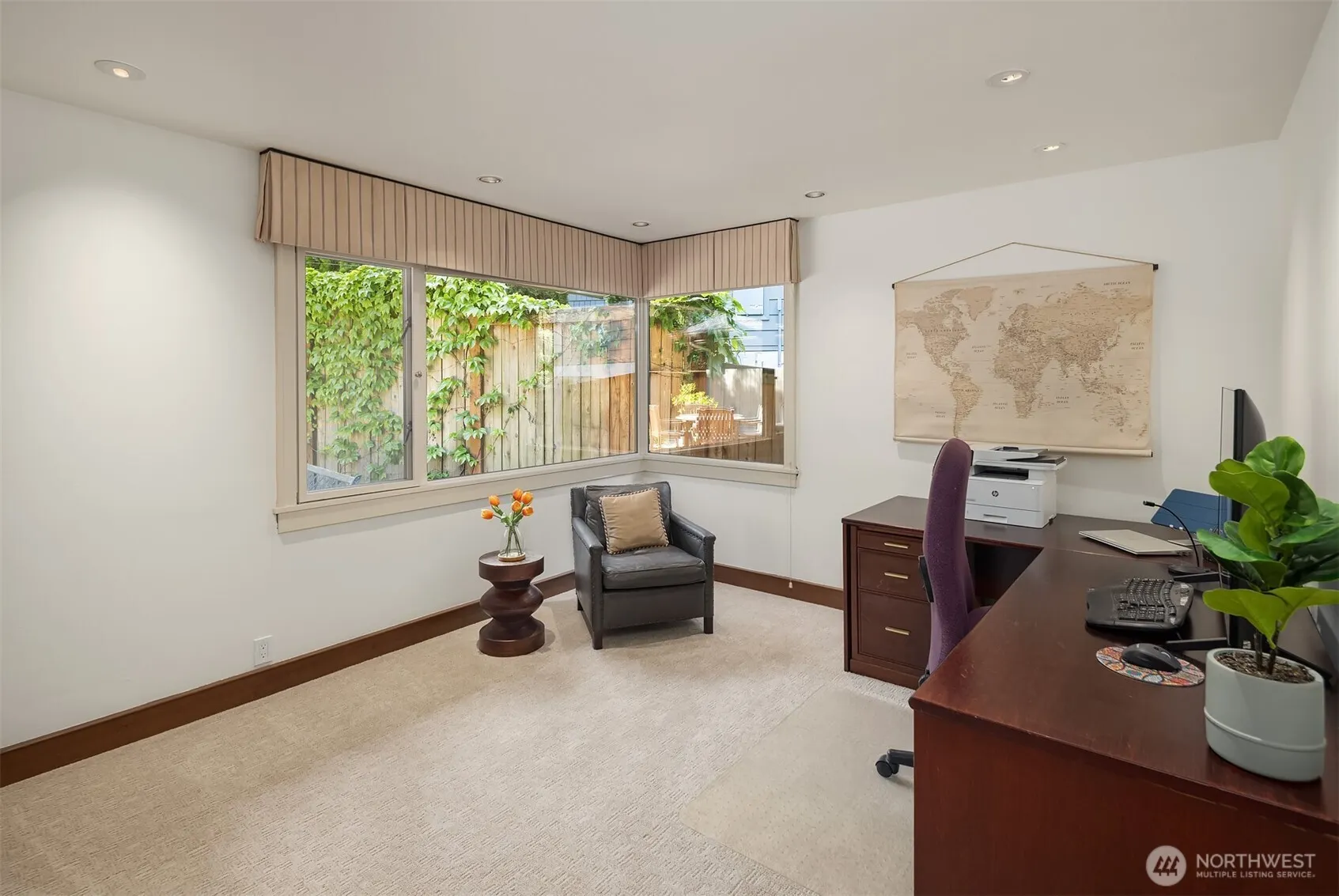 10250 SE 21st Street , Bellevue, WA 98004