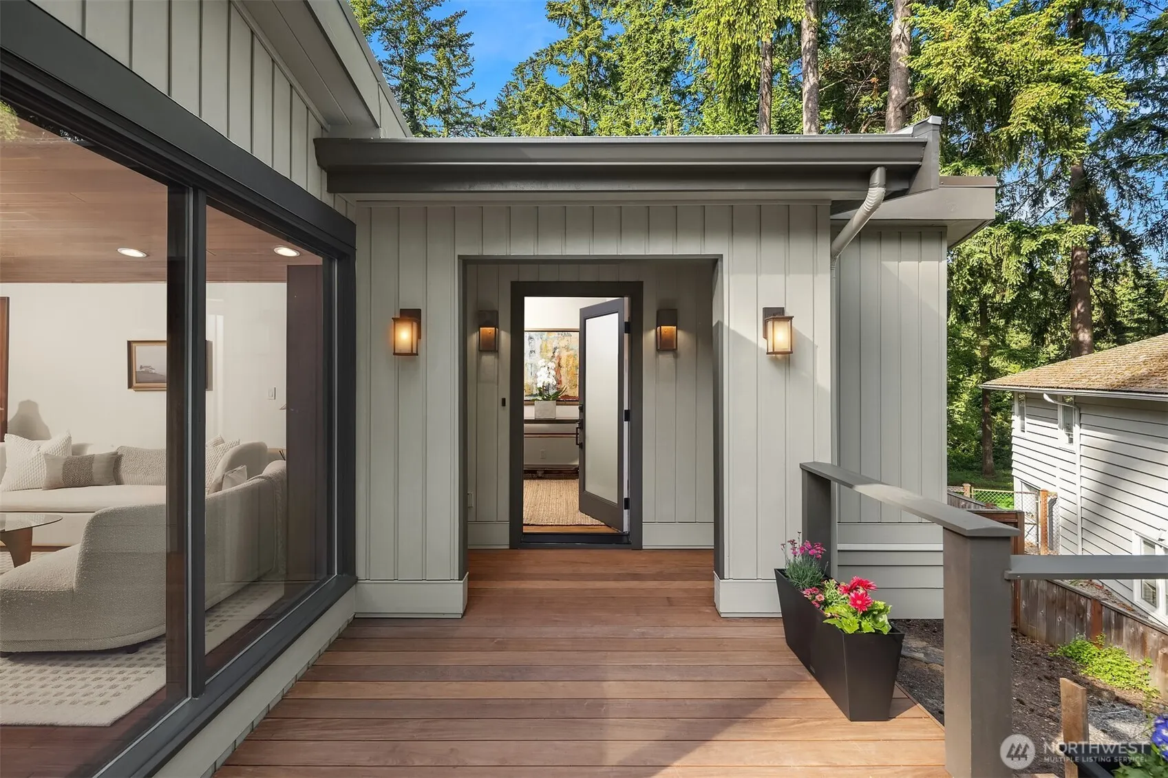 10250 SE 21st Street , Bellevue, WA 98004