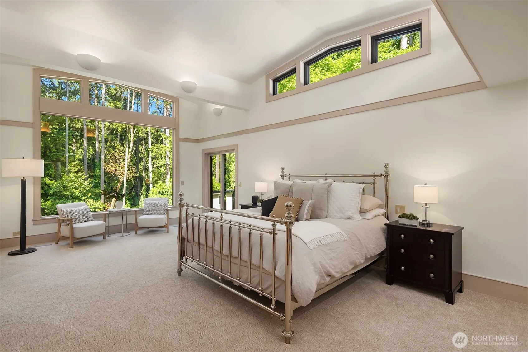 10250 SE 21st Street , Bellevue, WA 98004