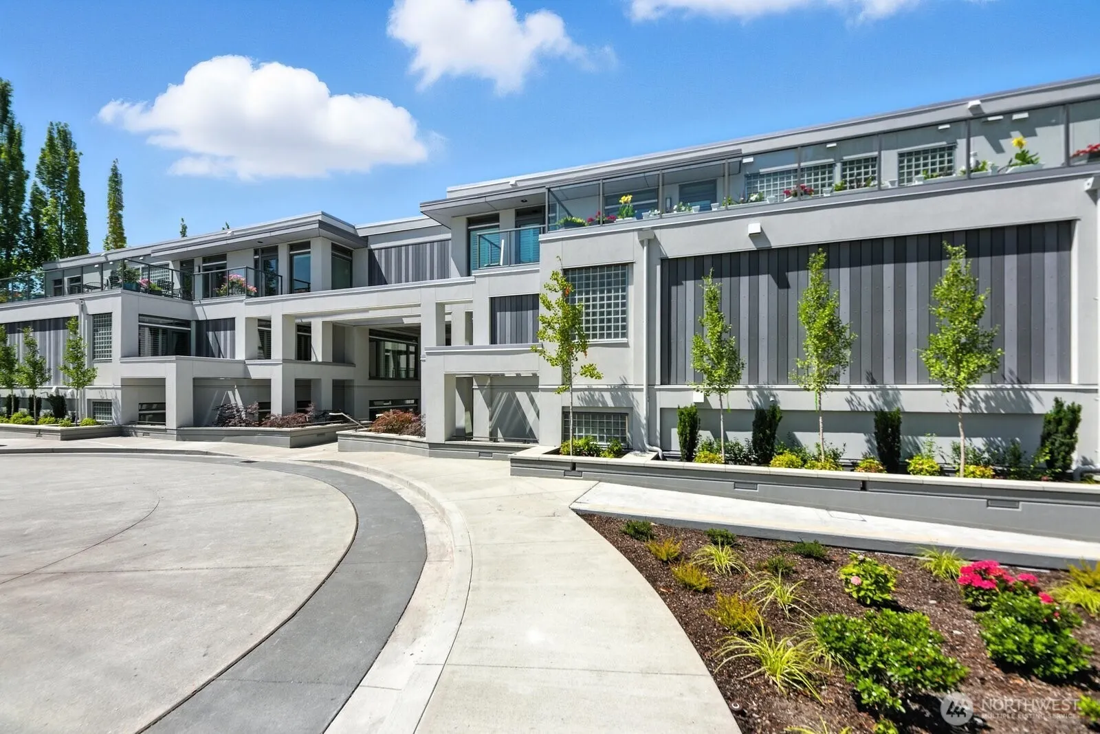 225 2nd Street S #A-1, Kirkland, WA 98033