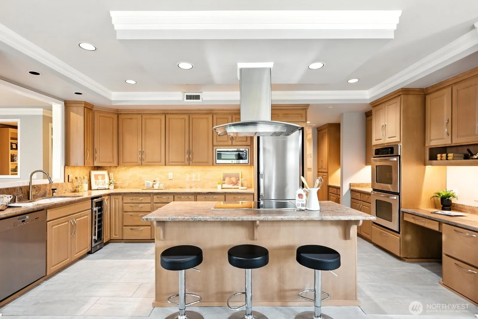 225 2nd Street S #A-1, Kirkland, WA 98033