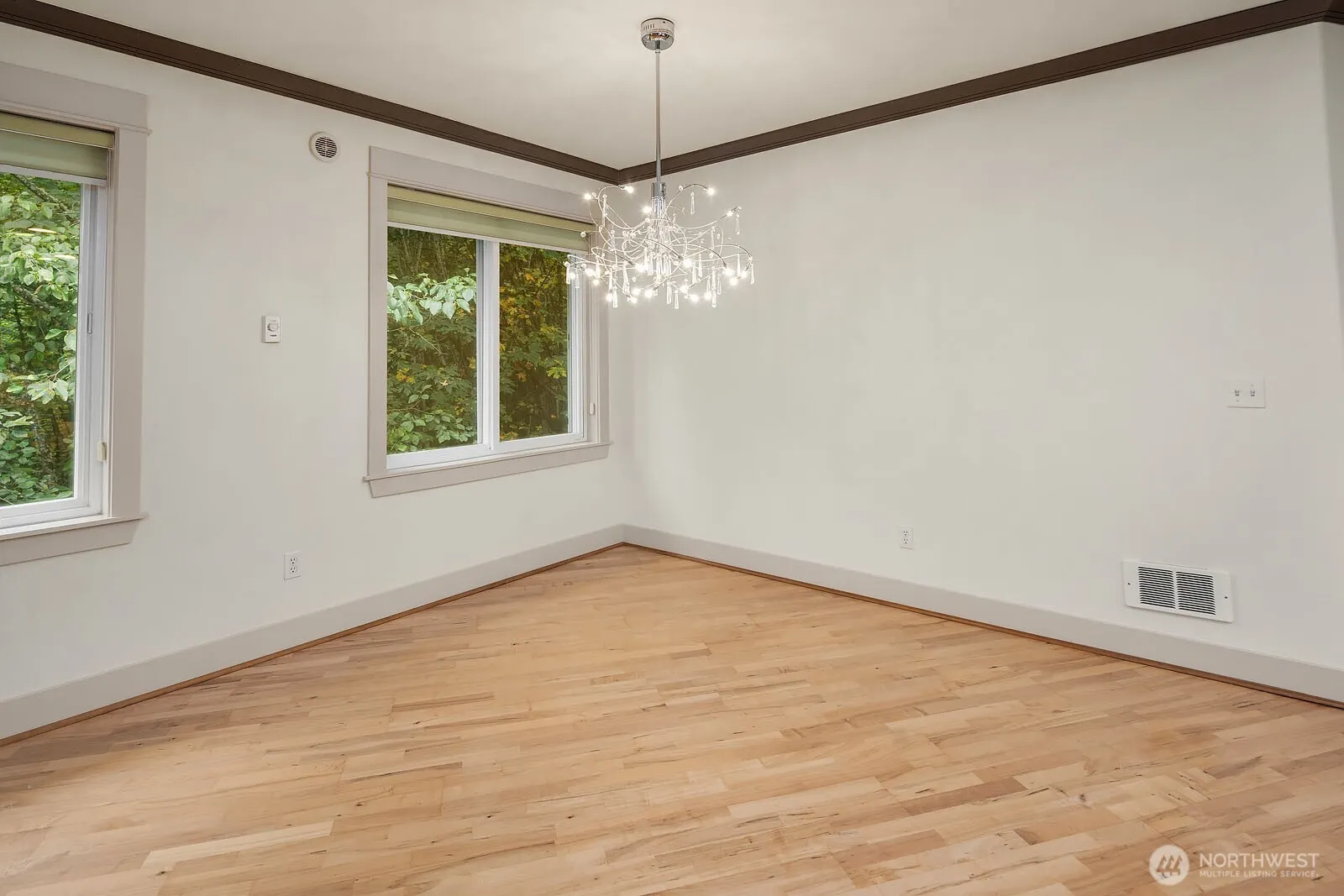 18609 SE Newport Way #408, Issaquah, WA 98027