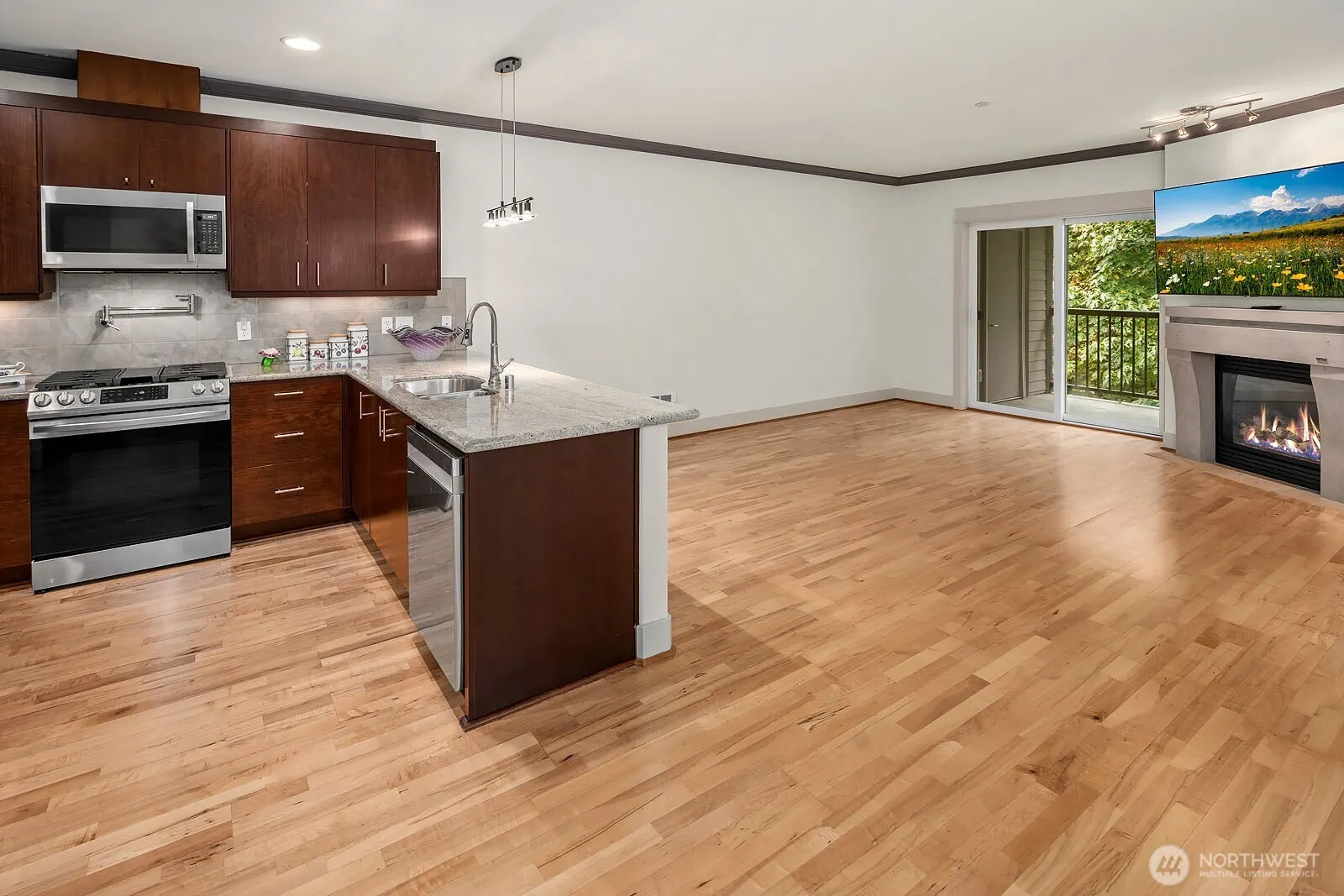 18609 SE Newport Way #408, Issaquah, WA 98027