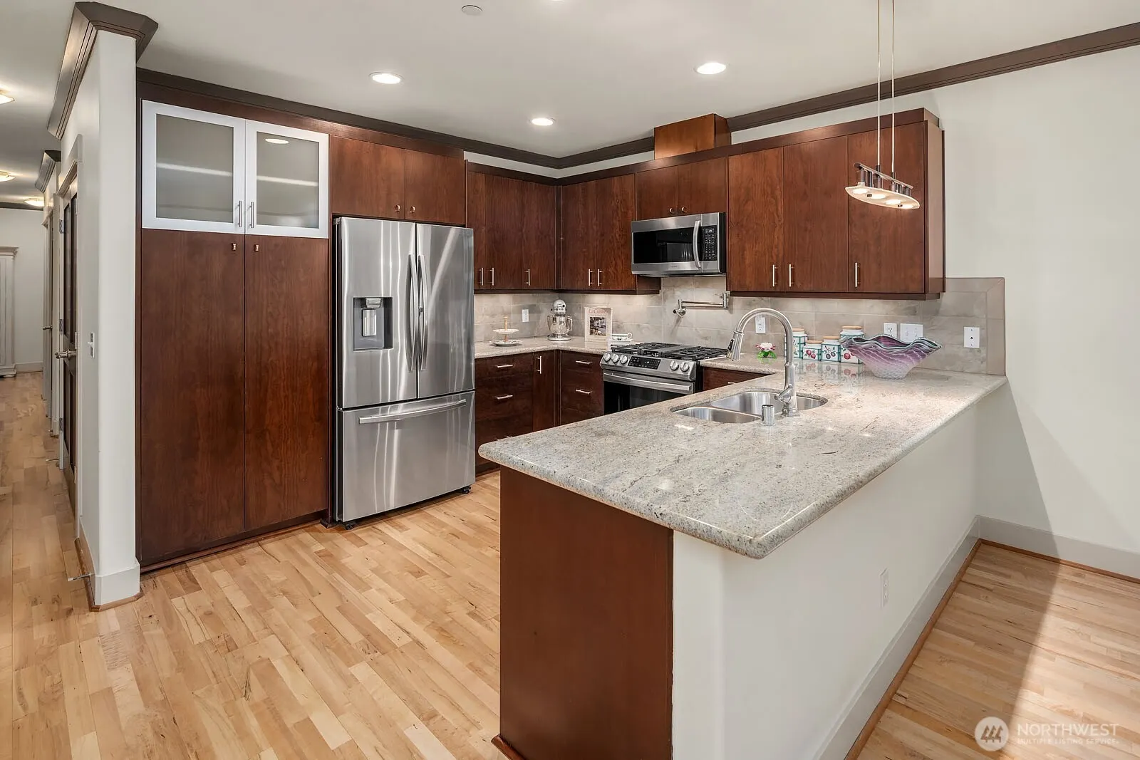 18609 SE Newport Way #408, Issaquah, WA 98027