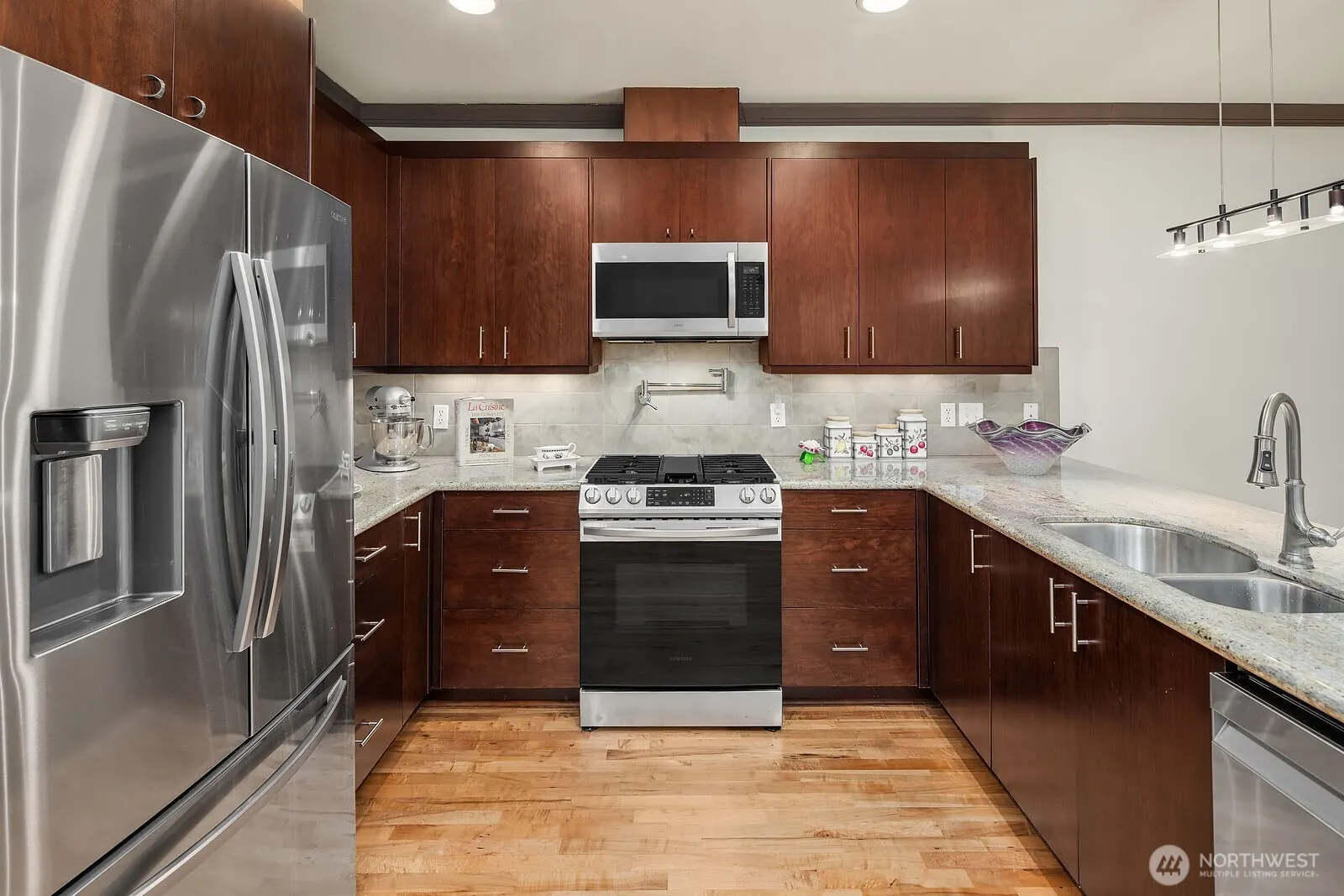 18609 SE Newport Way #408, Issaquah, WA 98027