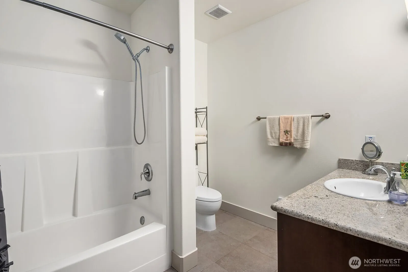 18609 SE Newport Way #408, Issaquah, WA 98027