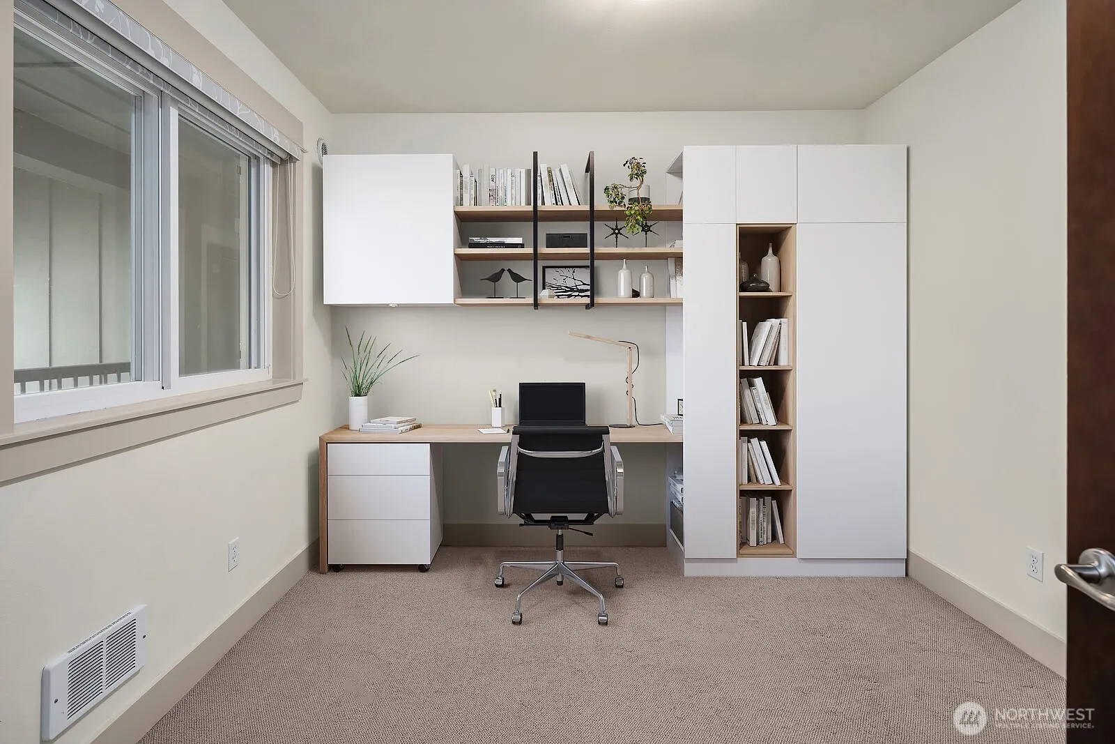 18609 SE Newport Way #408, Issaquah, WA 98027