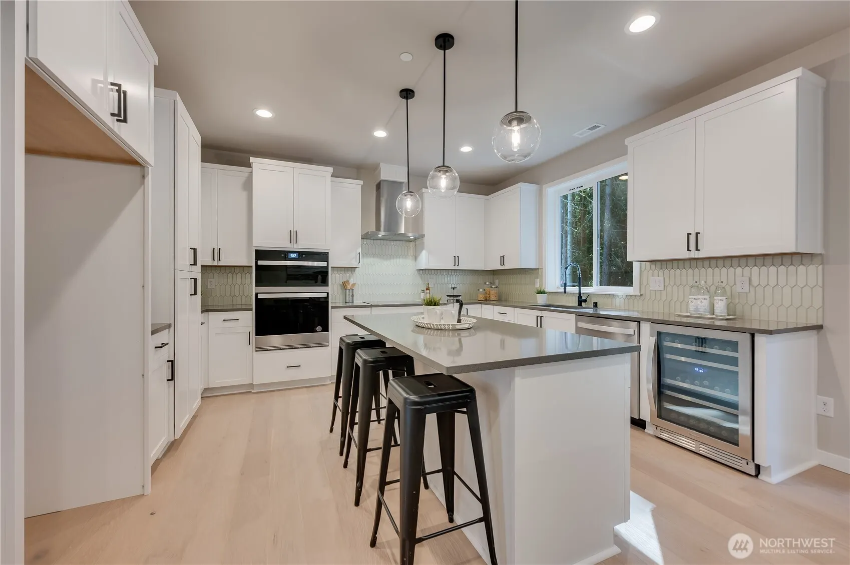 5842 186th Place SW, Lynnwood, WA 98037
