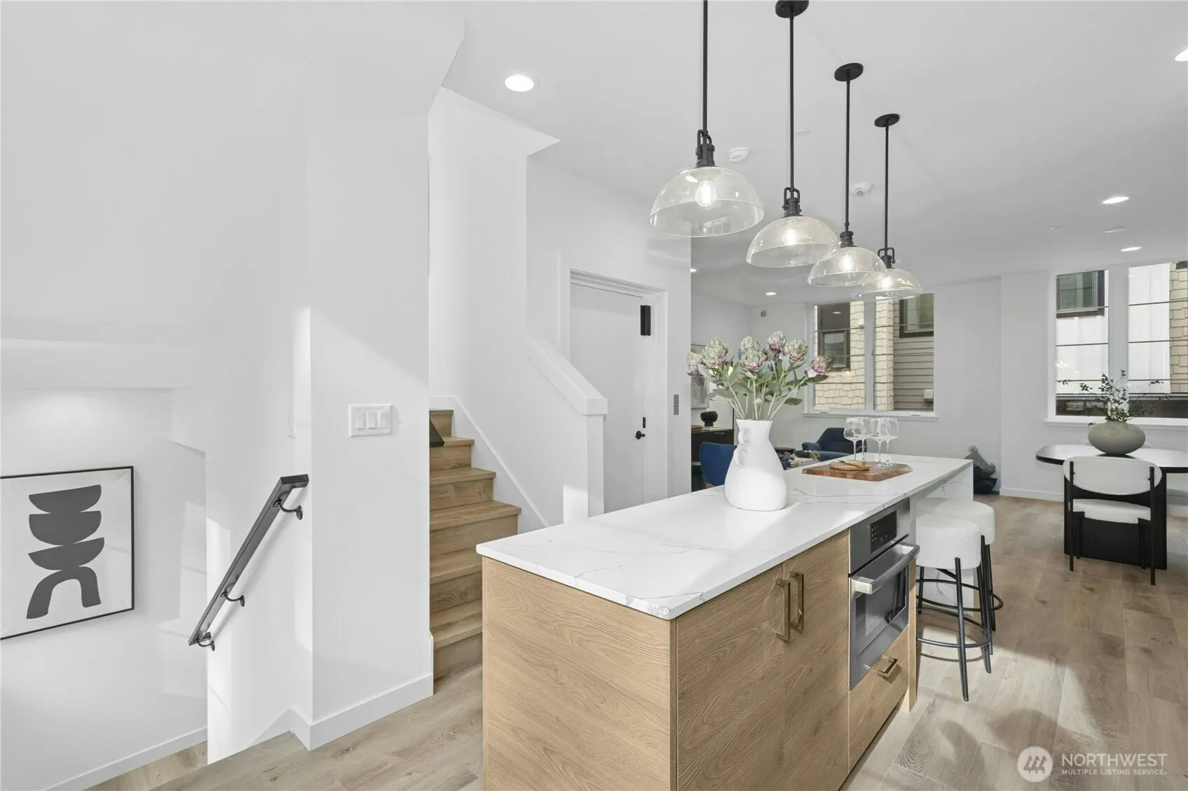 110 B 2nd Street S, Kirkland, WA 98033