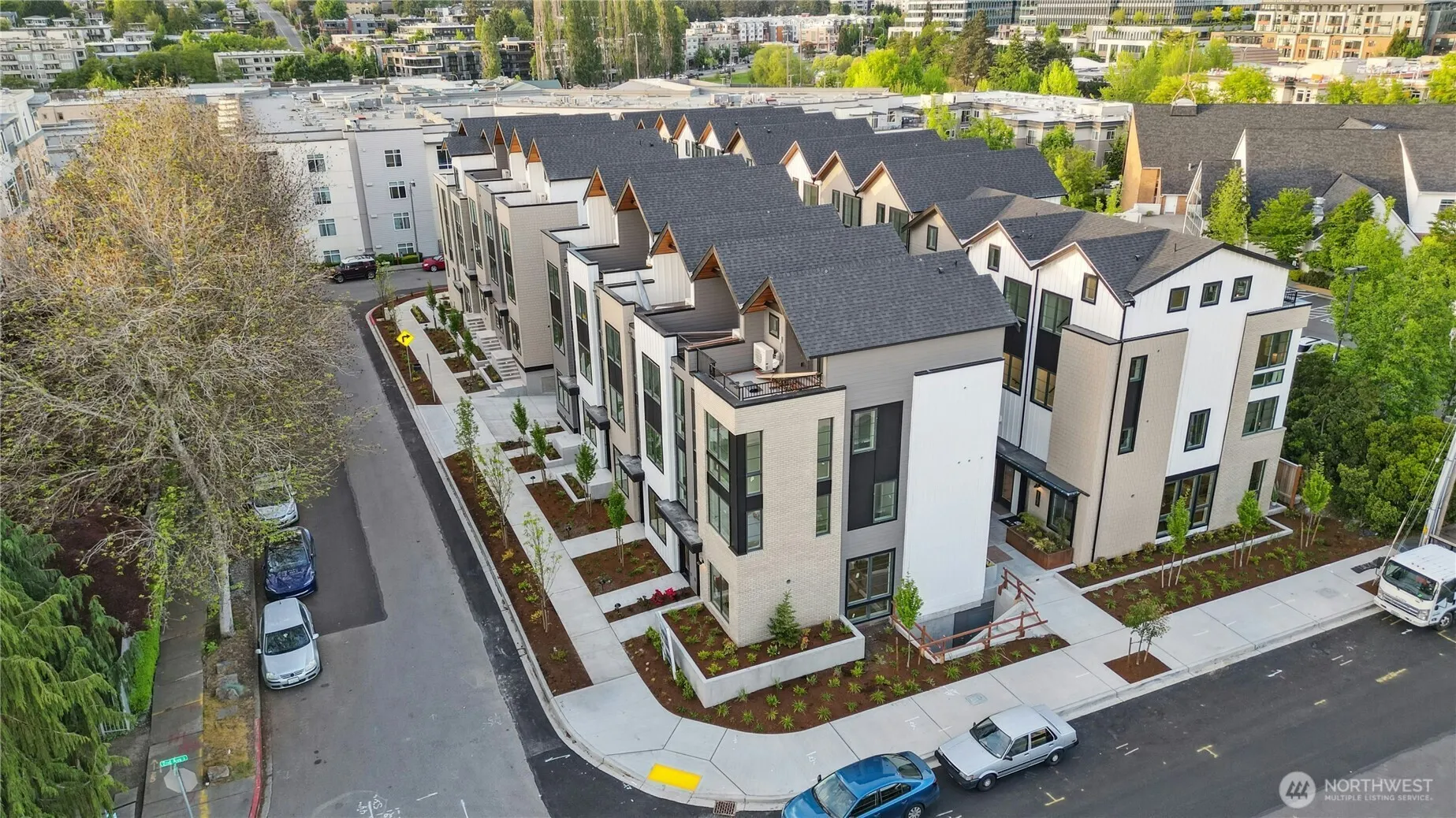 110 B 2nd Street S, Kirkland, WA 98033