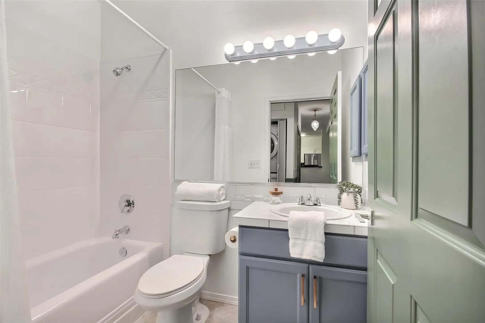 14816 29th Avenue W #B102, Lynnwood, WA 98087