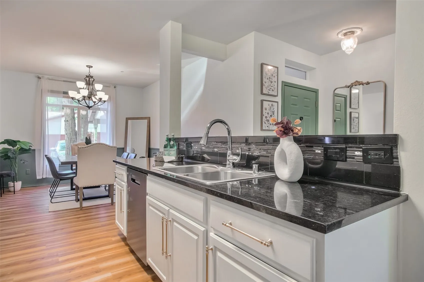 14816 29th Avenue W #B102, Lynnwood, WA 98087