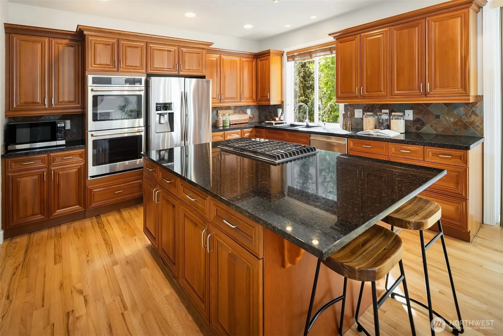 1977 16th Court NE, Issaquah, WA 98029