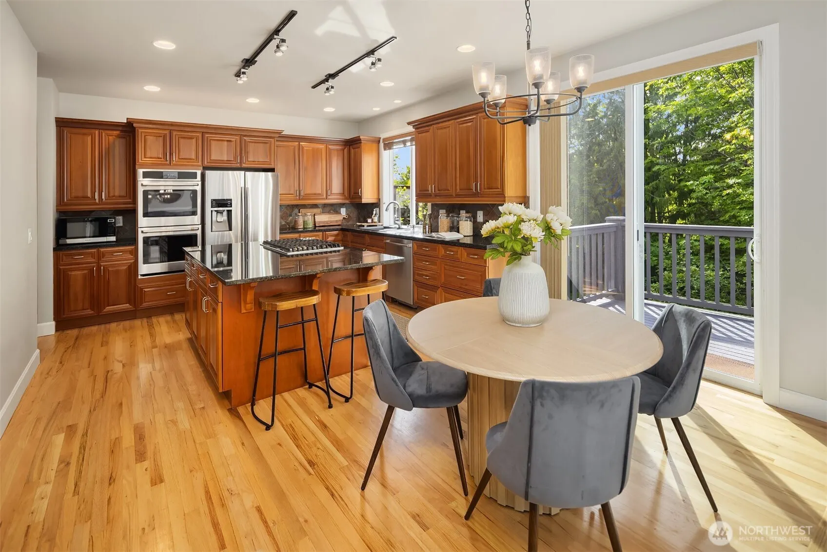 1977 16th Court NE, Issaquah, WA 98029