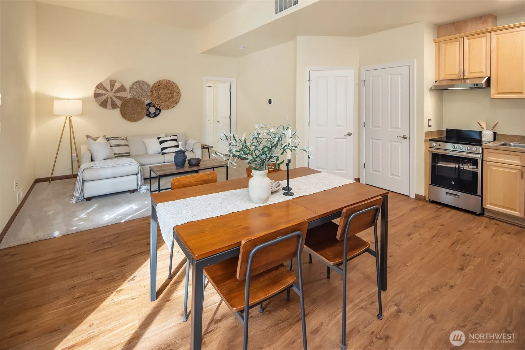 1977 16th Court NE, Issaquah, WA 98029