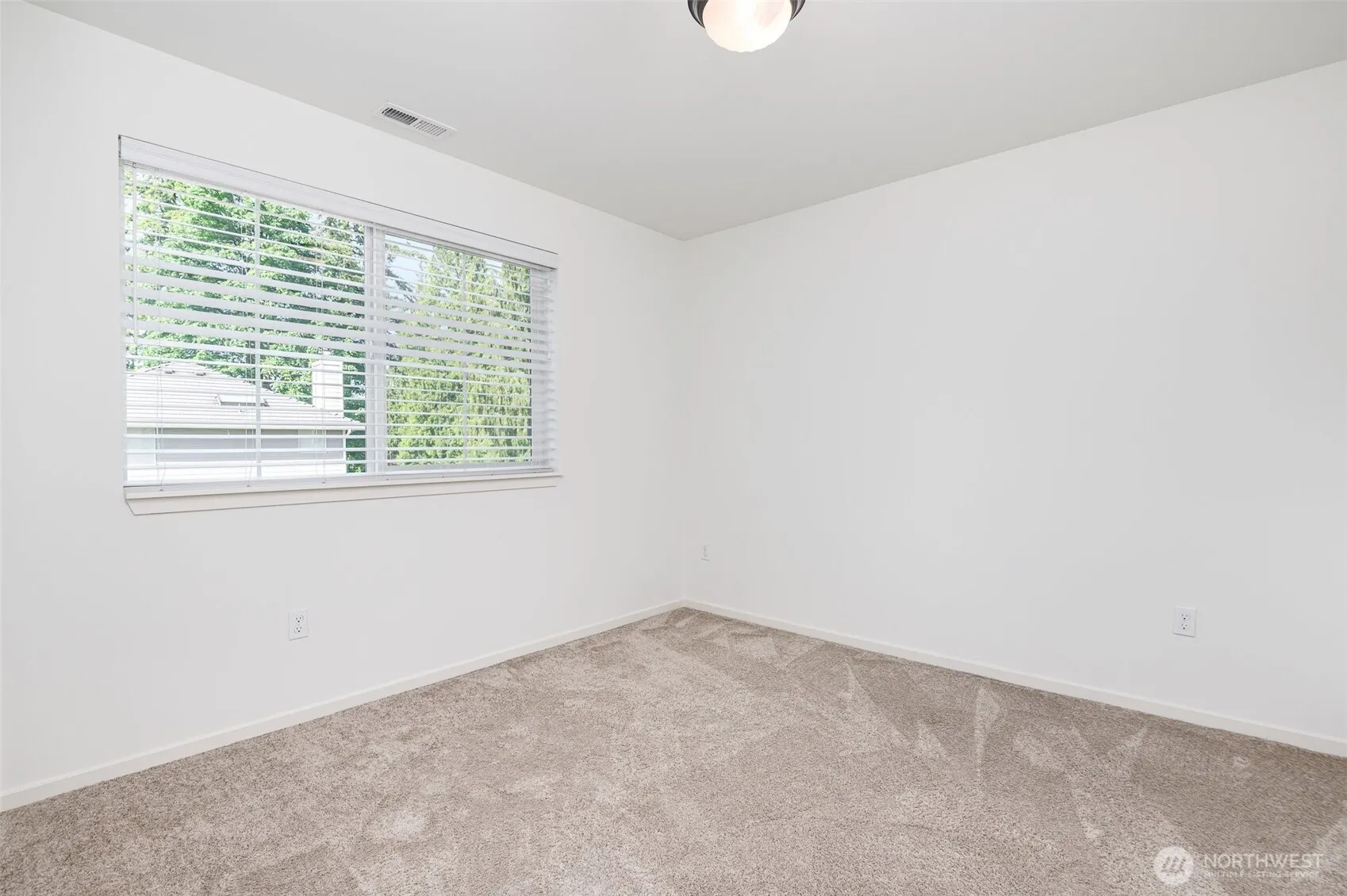 114 160th Place SW, Lynnwood, WA 98087
