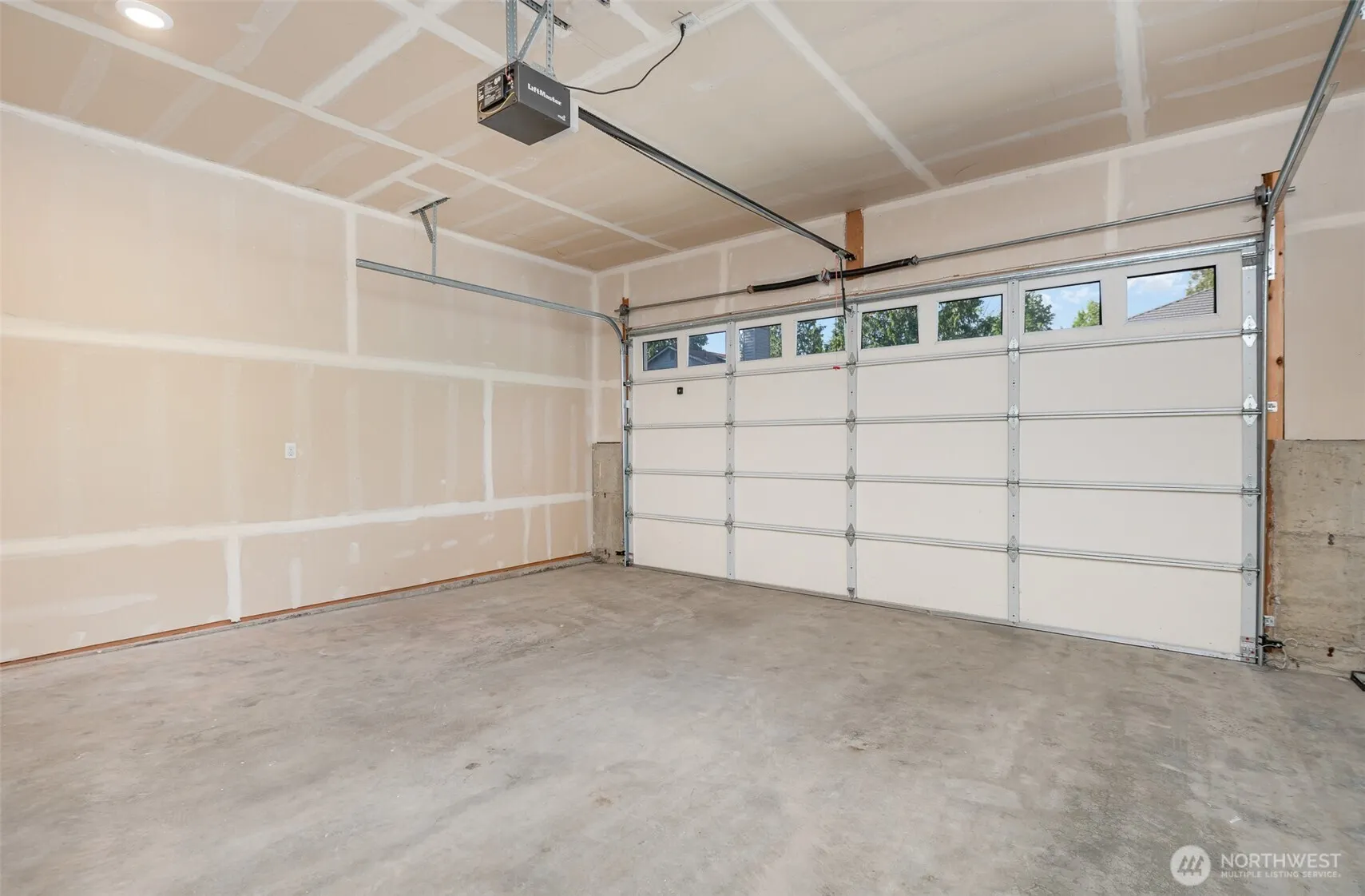 114 160th Place SW, Lynnwood, WA 98087