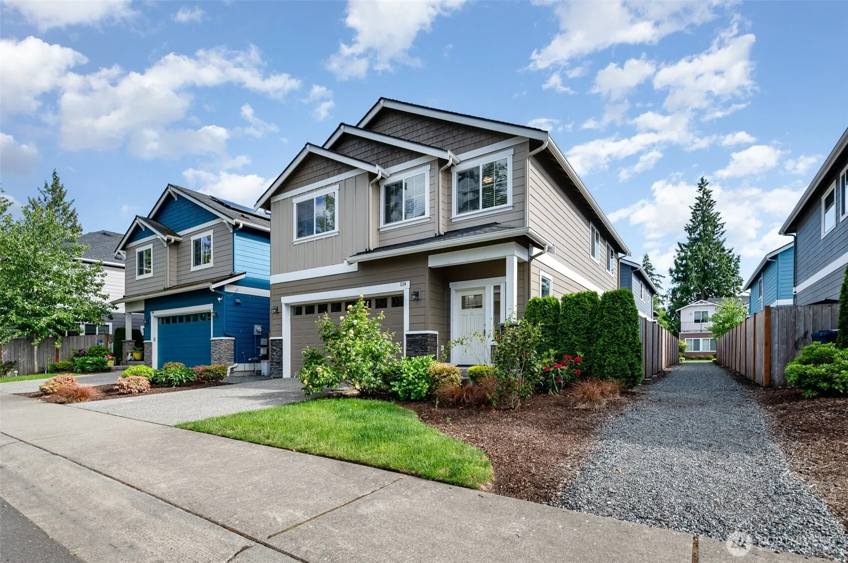 114 160th Place SW, Lynnwood, WA 98087