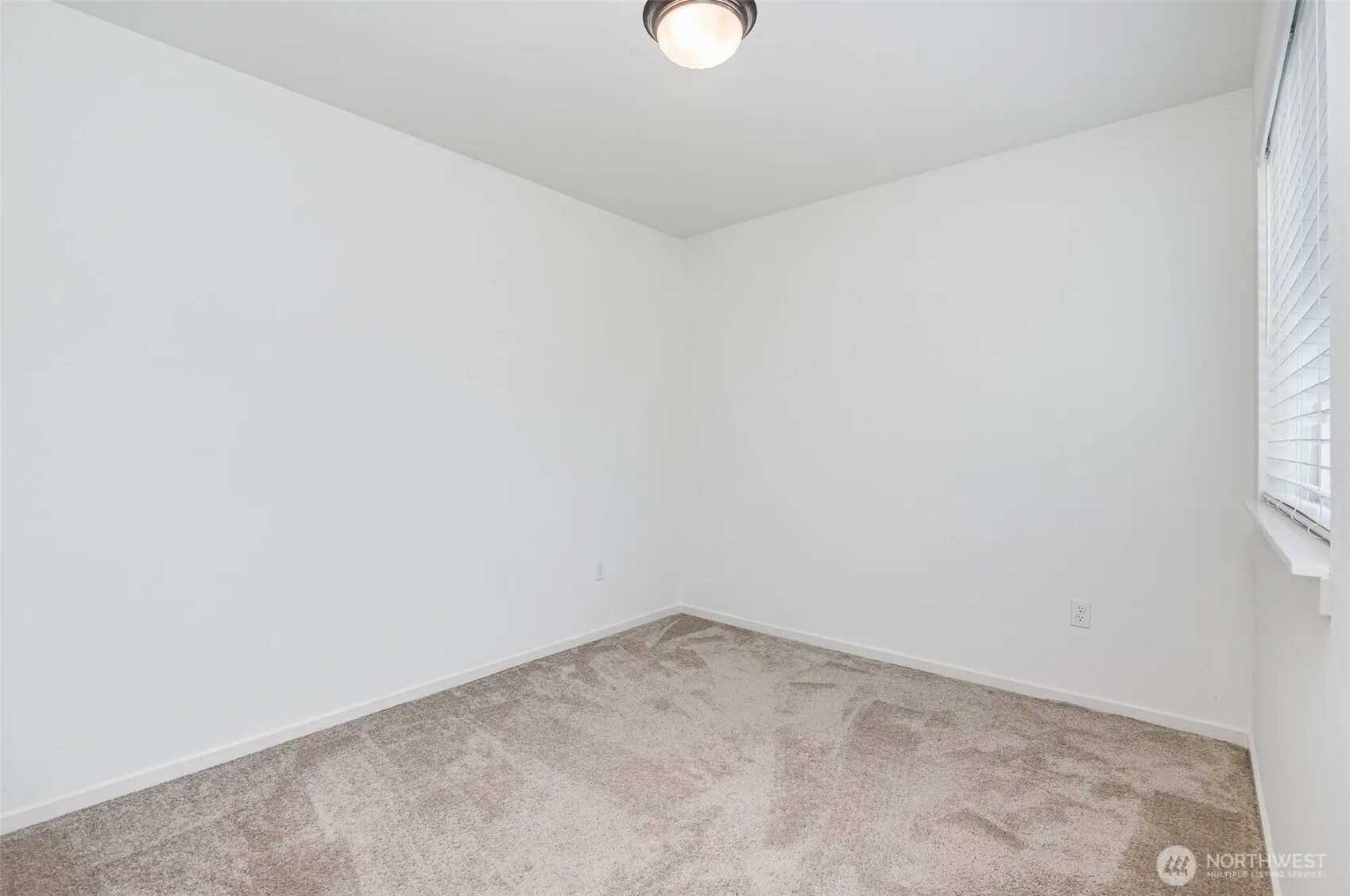 114 160th Place SW, Lynnwood, WA 98087