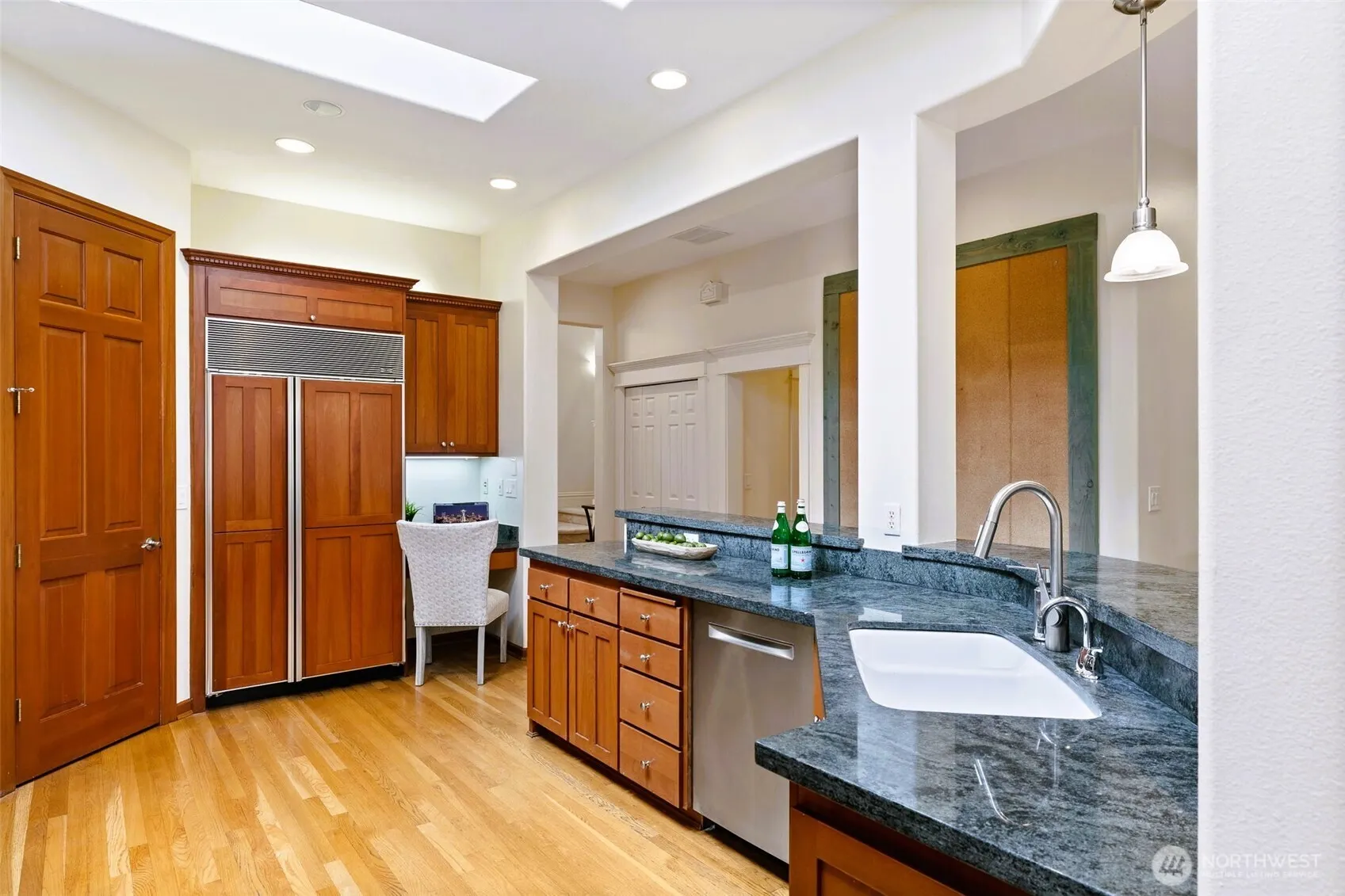 2728 206th Terrace NE, Sammamish, WA 98074