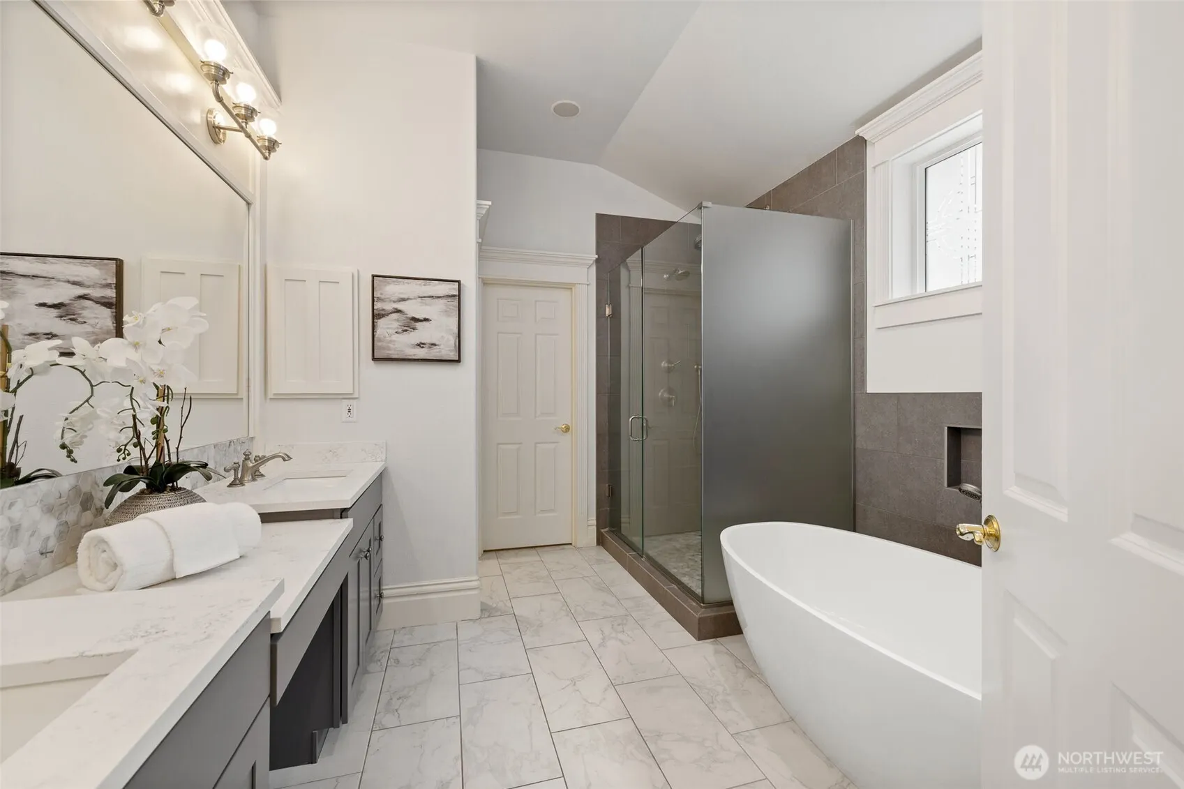 2728 206th Terrace NE, Sammamish, WA 98074