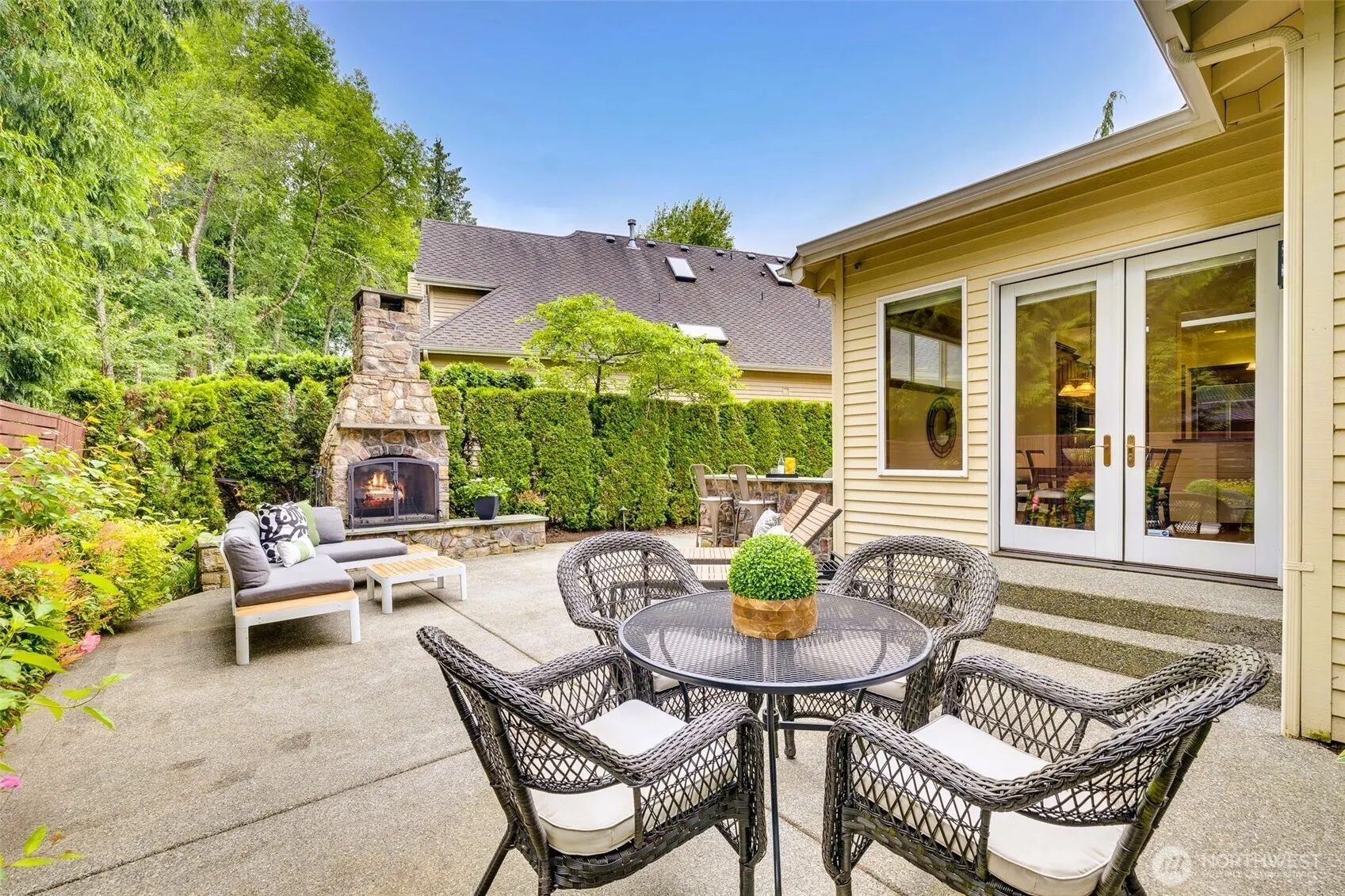 2728 206th Terrace NE, Sammamish, WA 98074