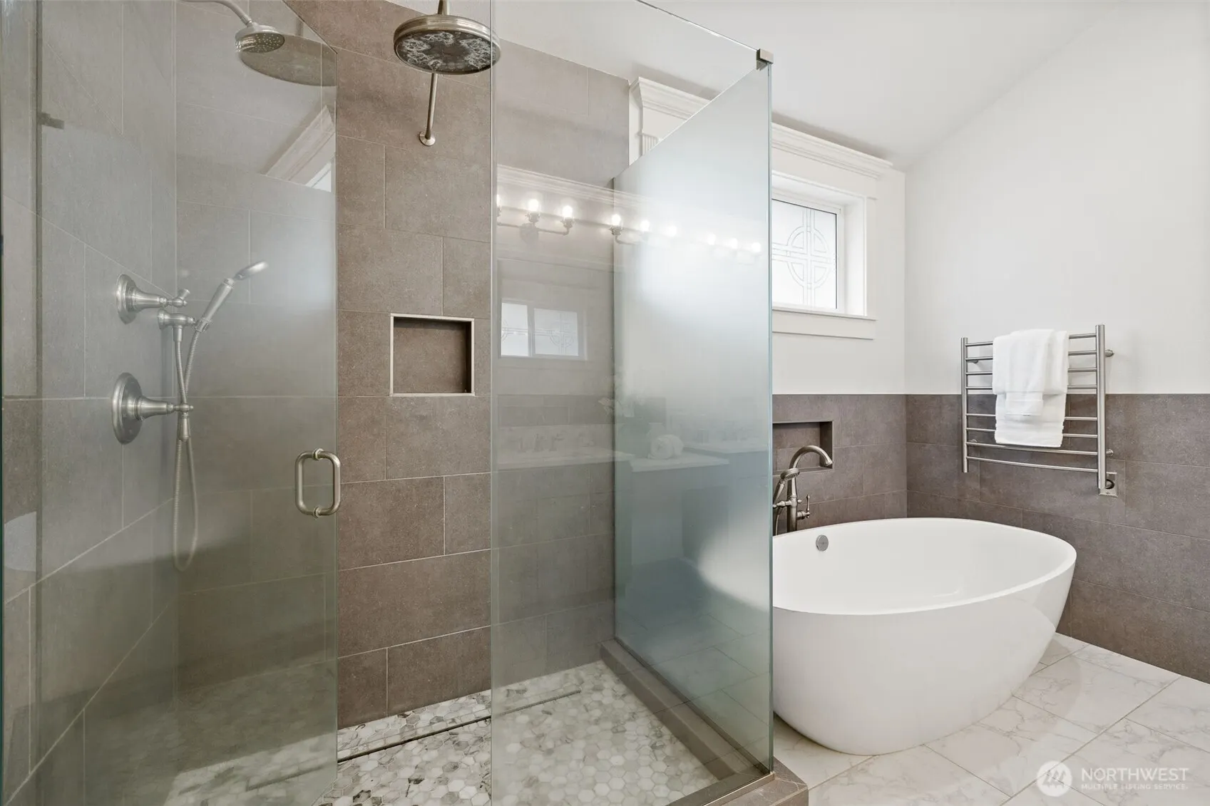2728 206th Terrace NE, Sammamish, WA 98074