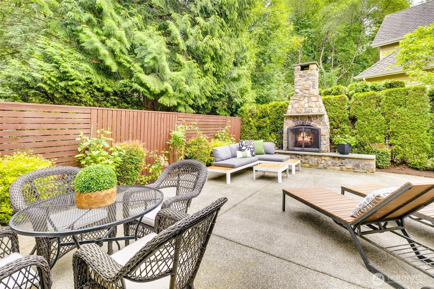 2728 206th Terrace NE, Sammamish, WA 98074
