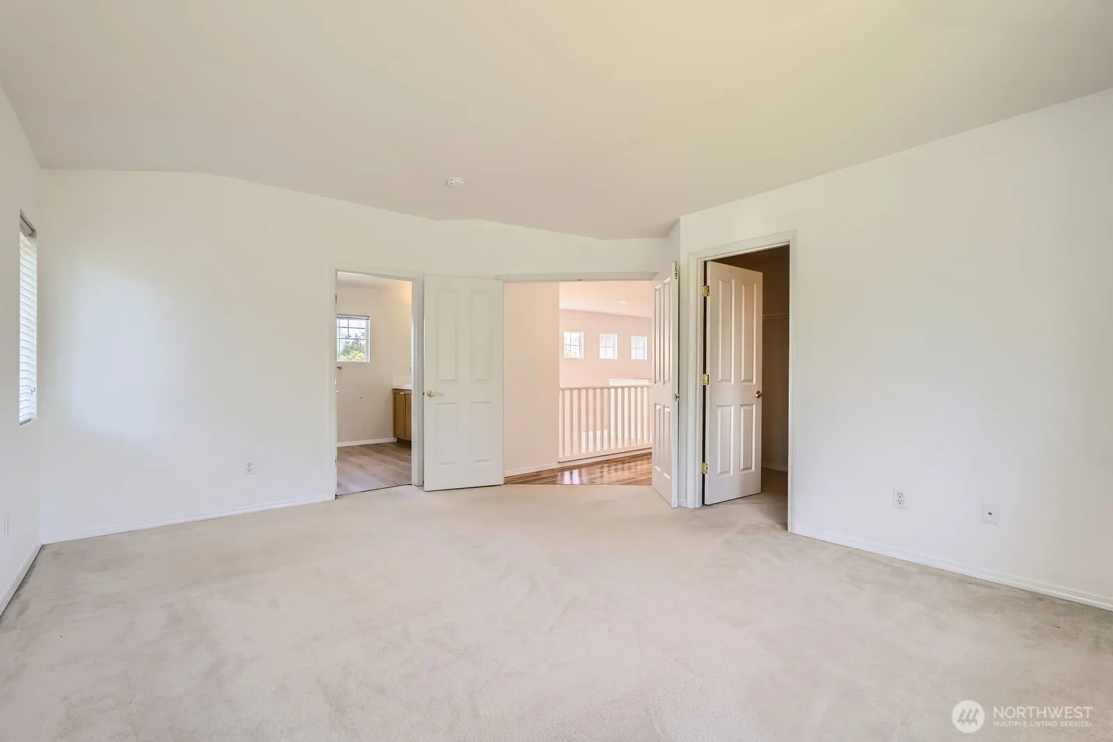 24036 SE 10th Court , Sammamish, WA 98075