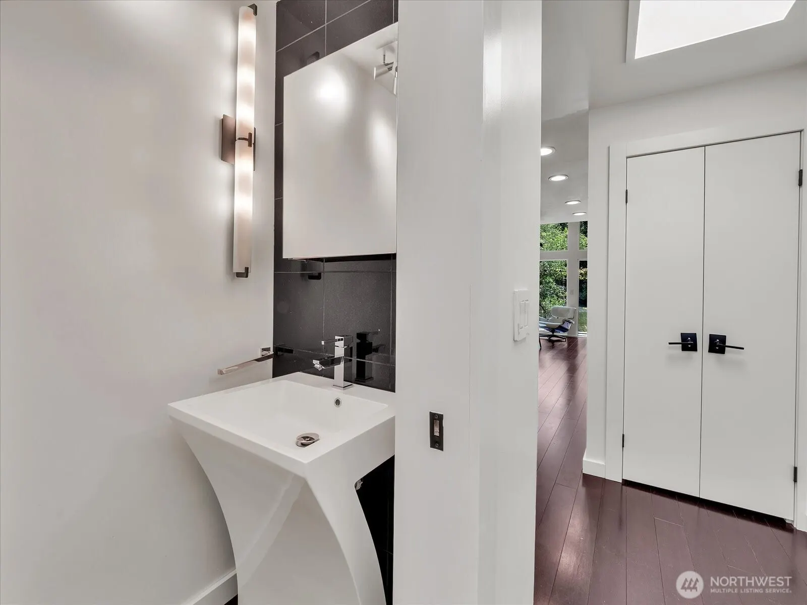 13893 NE 69th St #689, Redmond, WA 98052