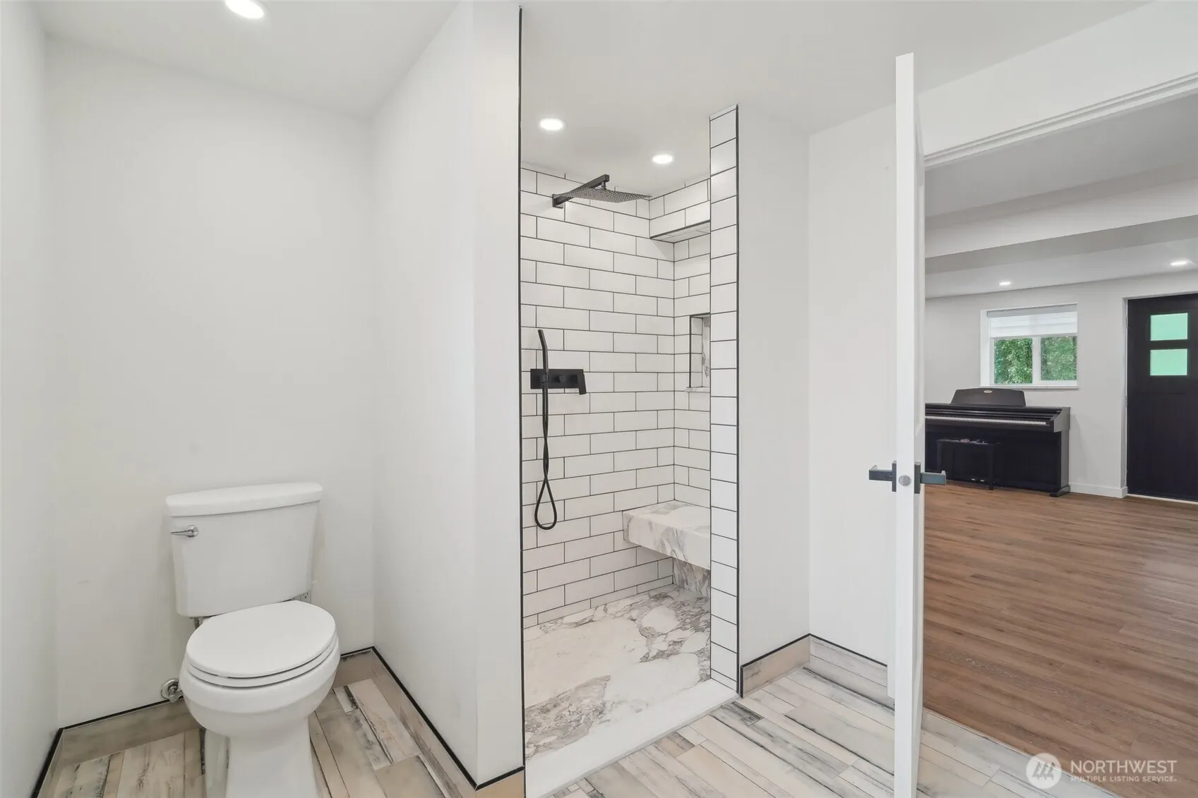 18725 NE 128th Way , Redmond, WA 98052