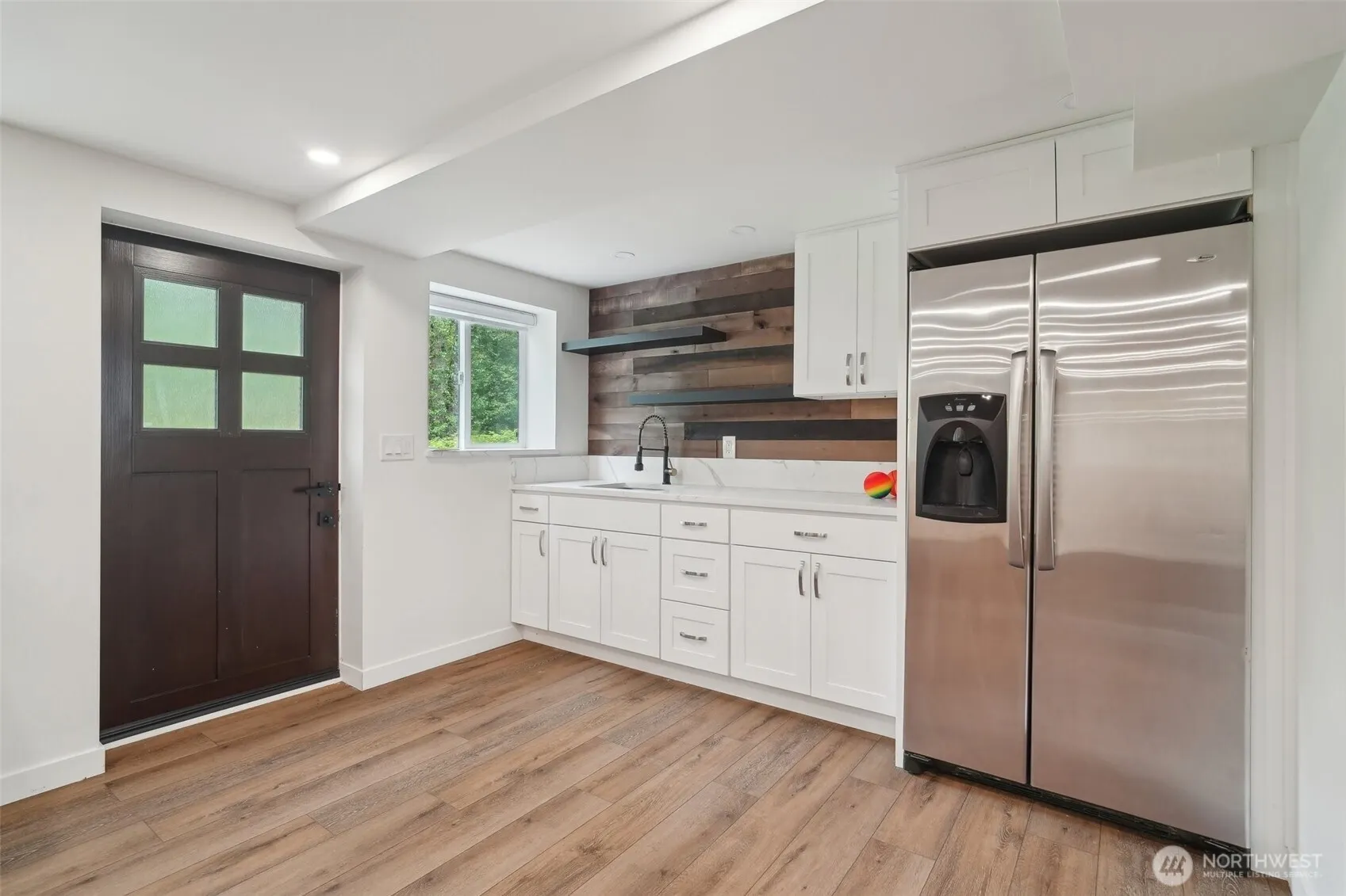 18725 NE 128th Way , Redmond, WA 98052