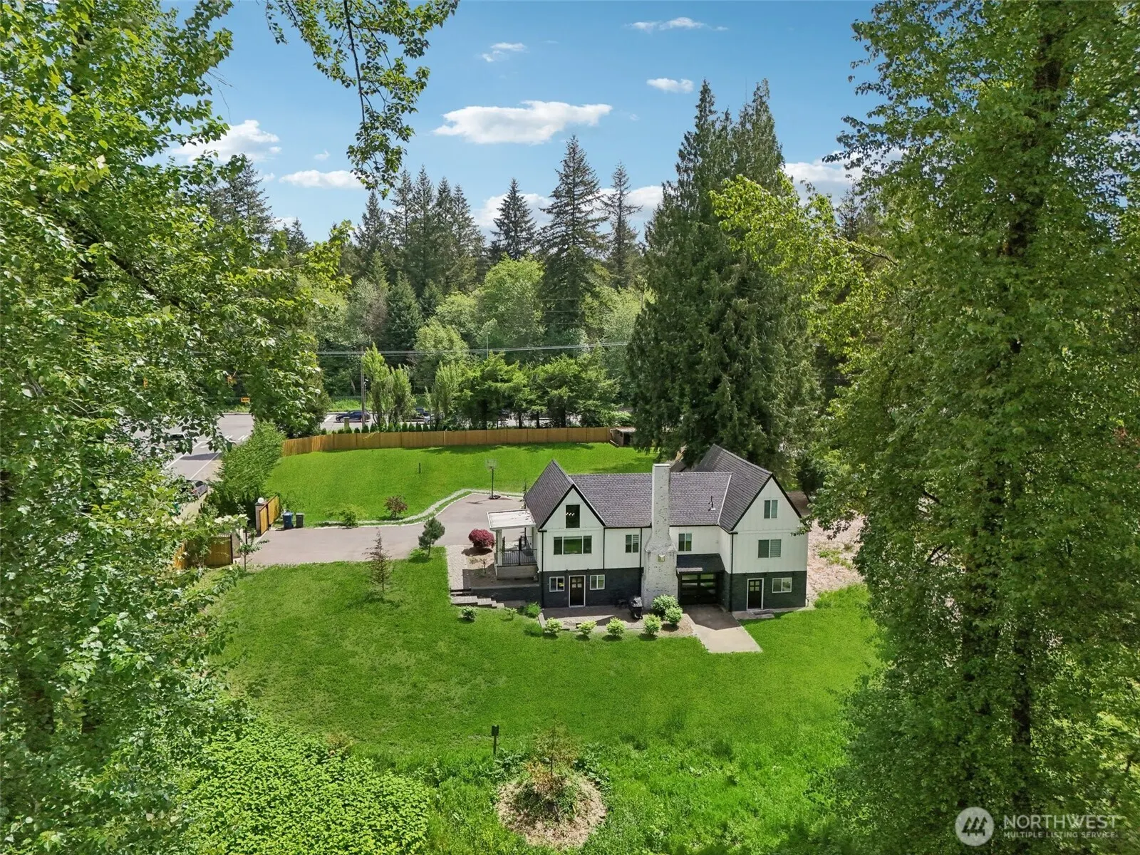 18725 NE 128th Way , Redmond, WA 98052