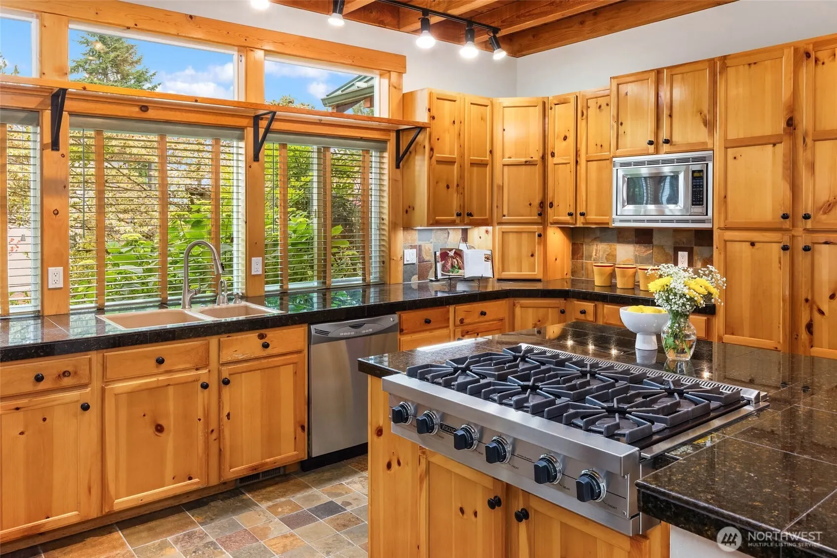 16375 NE 44th Court , Redmond, WA 98052