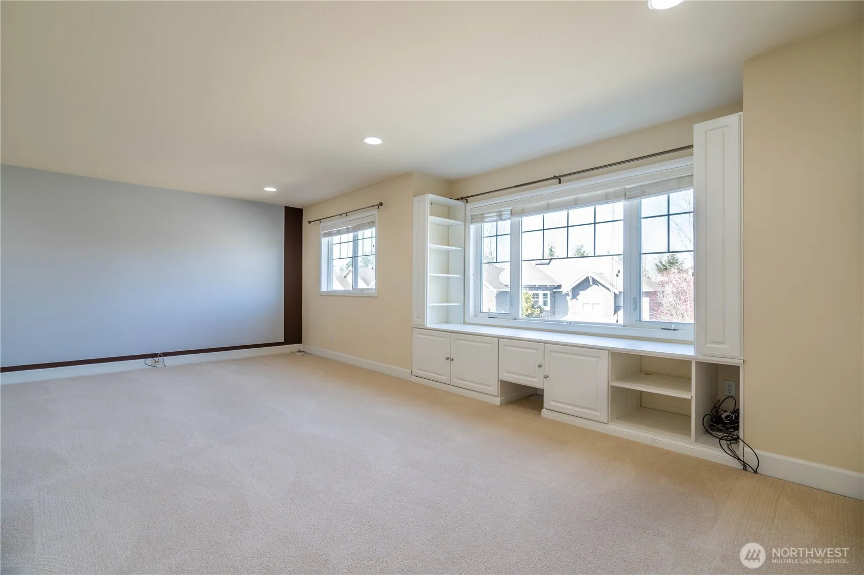23829 SE 2nd Place , Sammamish, WA 98074