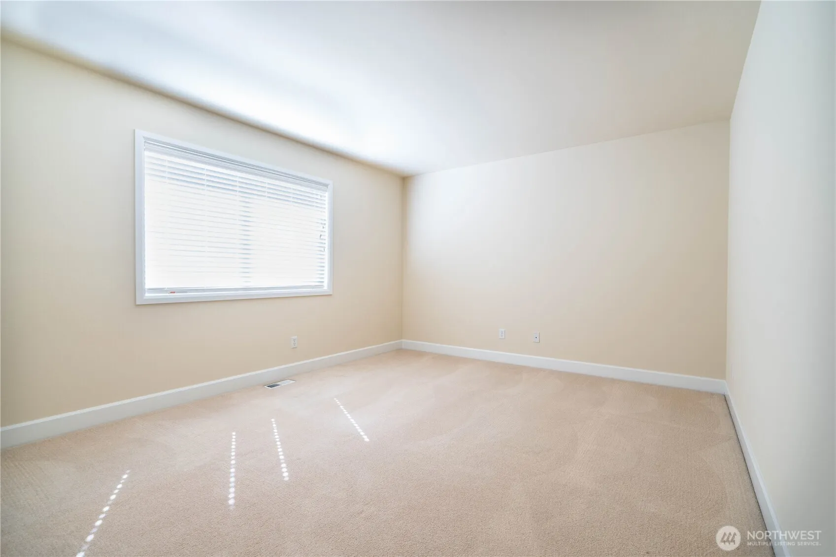 23829 SE 2nd Place , Sammamish, WA 98074