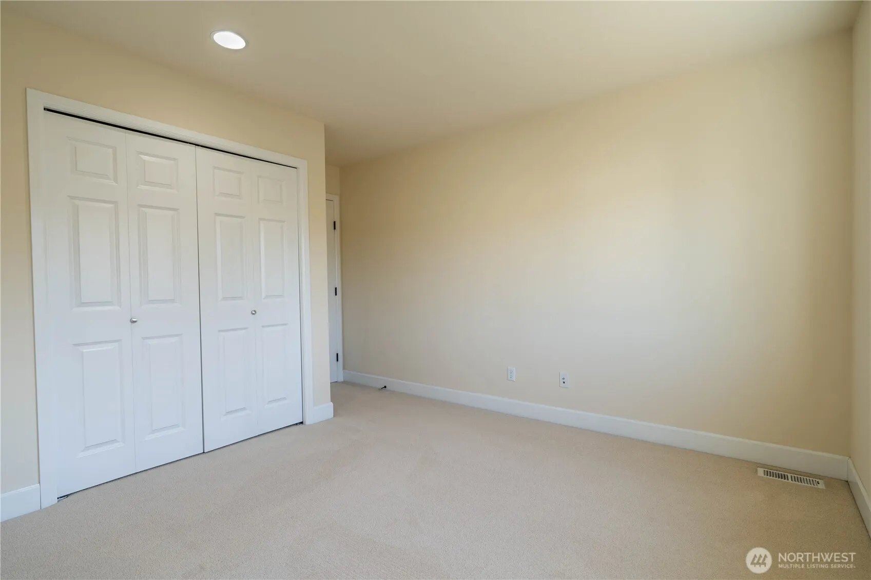 23829 SE 2nd Place , Sammamish, WA 98074