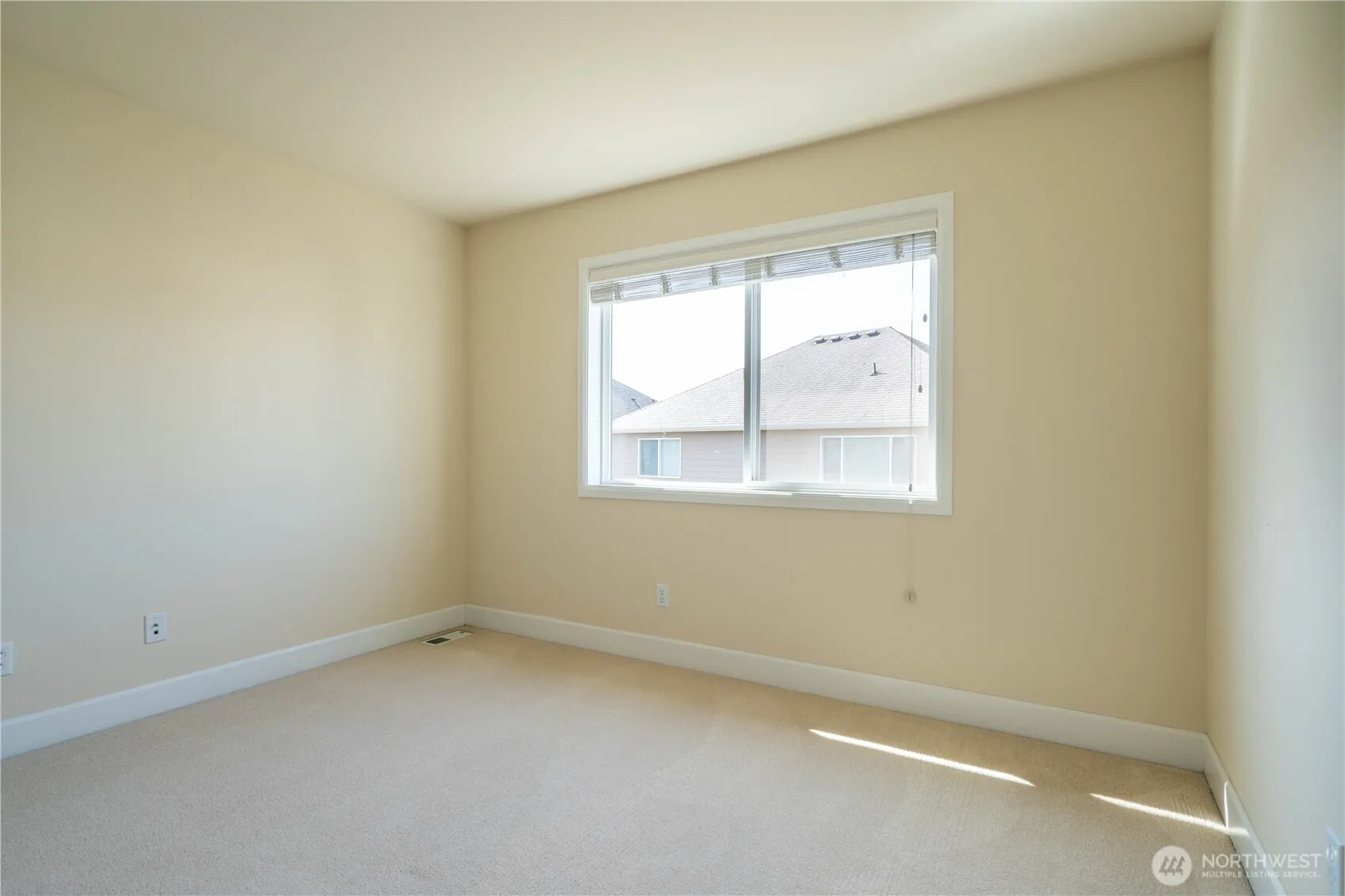 23829 SE 2nd Place , Sammamish, WA 98074