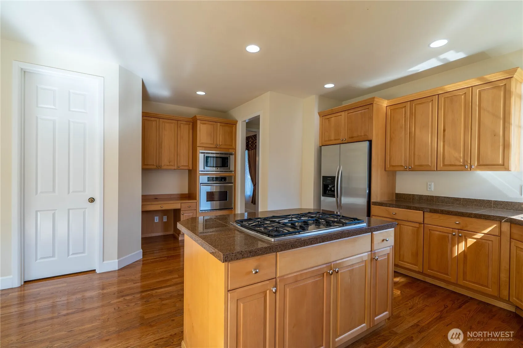 23829 SE 2nd Place , Sammamish, WA 98074