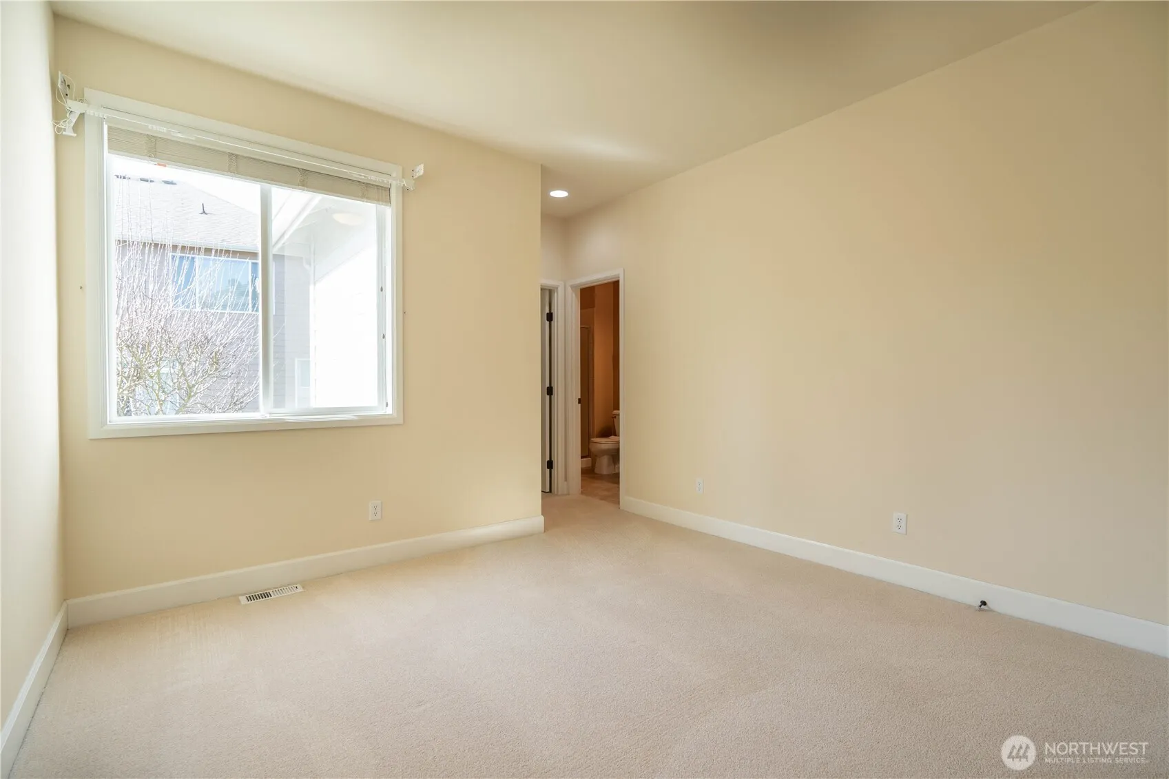 23829 SE 2nd Place , Sammamish, WA 98074