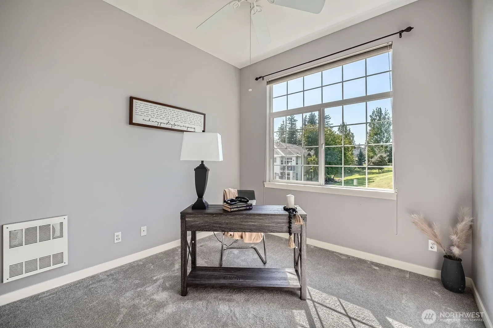 1855 Trossachs Boulevard SE #1404, Sammamish, WA 98075