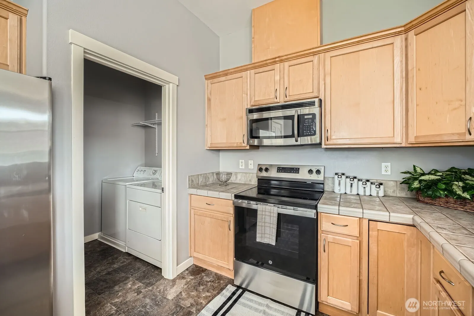 1855 Trossachs Boulevard SE #1404, Sammamish, WA 98075