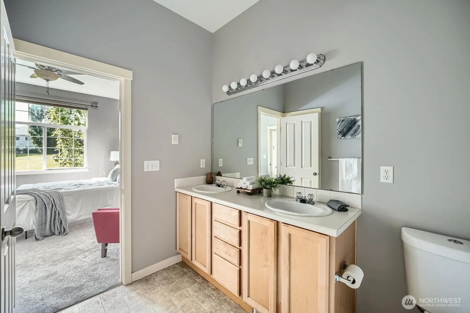 1855 Trossachs Boulevard SE #1404, Sammamish, WA 98075