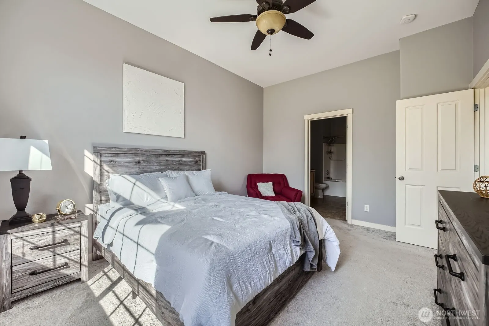 1855 Trossachs Boulevard SE #1404, Sammamish, WA 98075