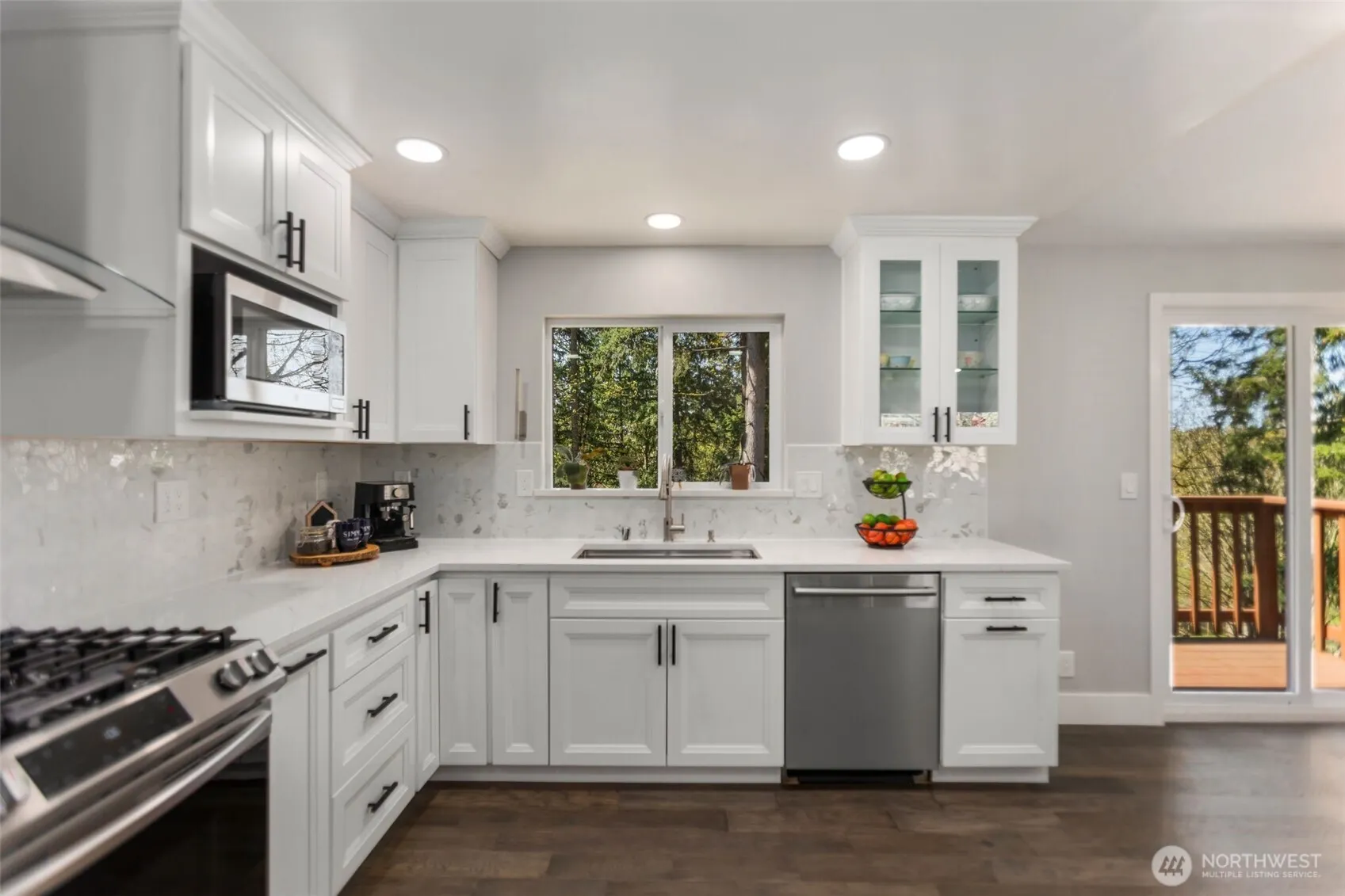 1525 218th Place NE, Sammamish, WA 98074
