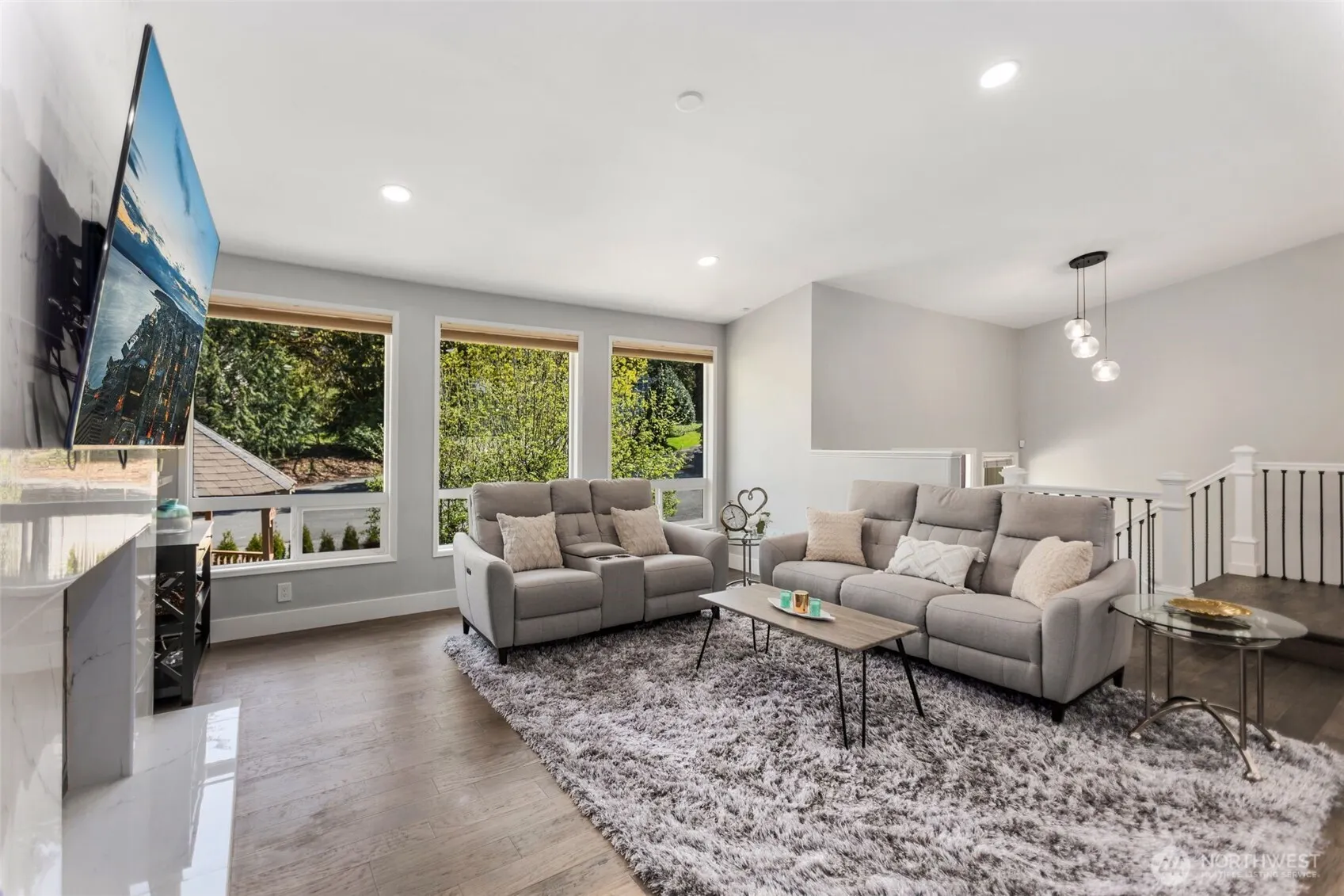 1525 218th Place NE, Sammamish, WA 98074