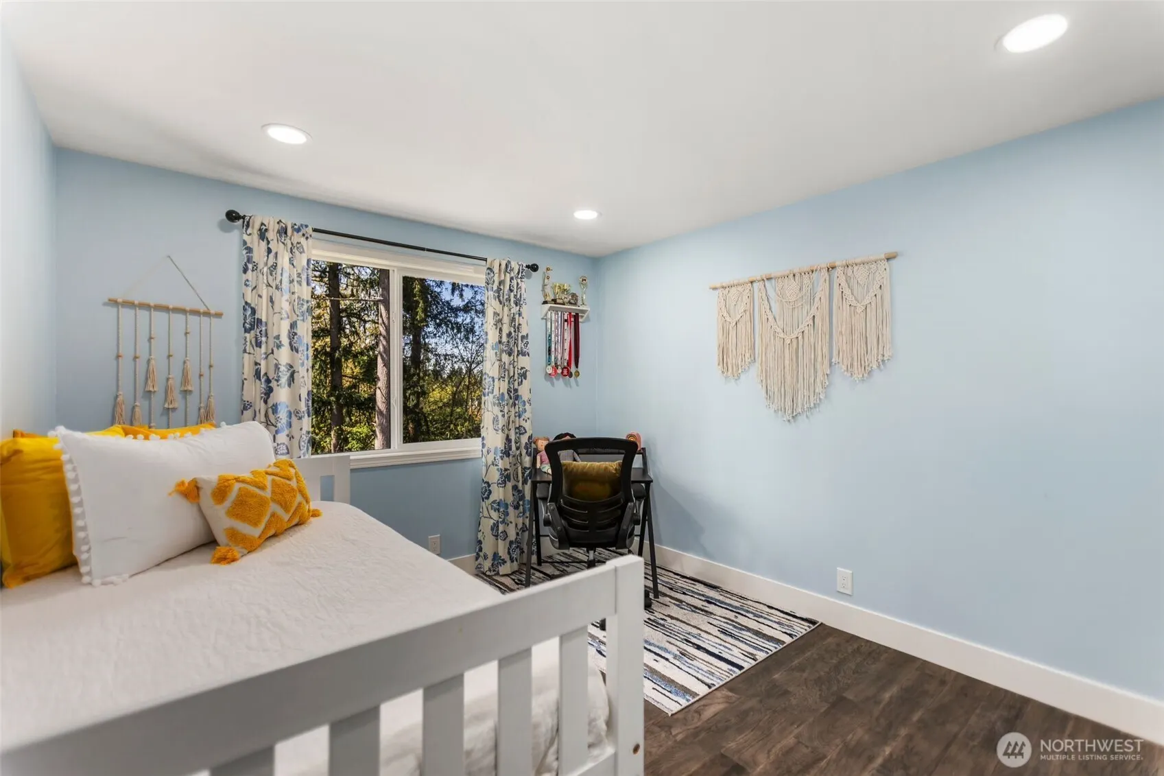 1525 218th Place NE, Sammamish, WA 98074